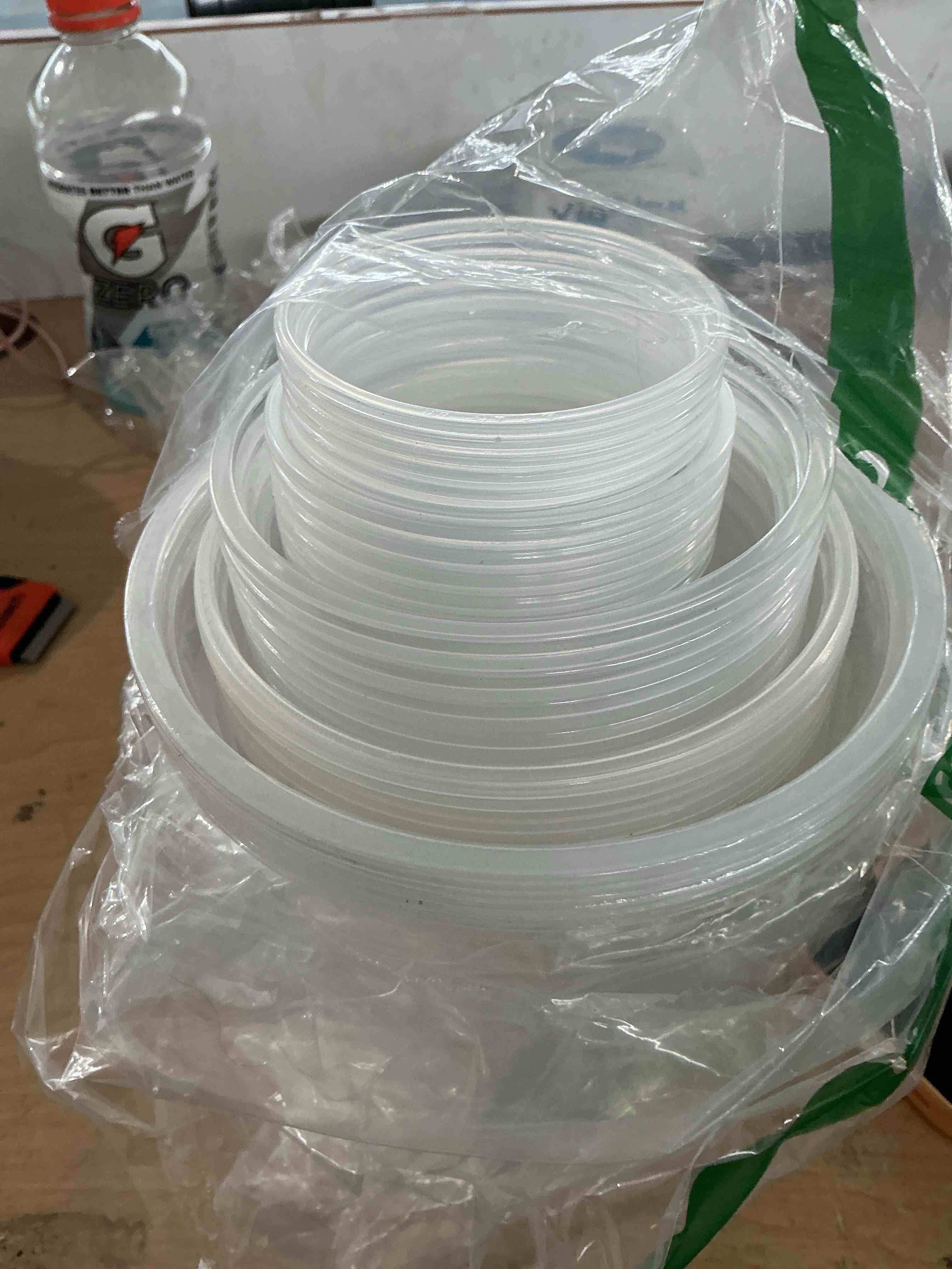 Condition photo showing New/Like New for jnyong 30 pack 3.5/4/5/6/7 inch clear nursery pots with drainage hole