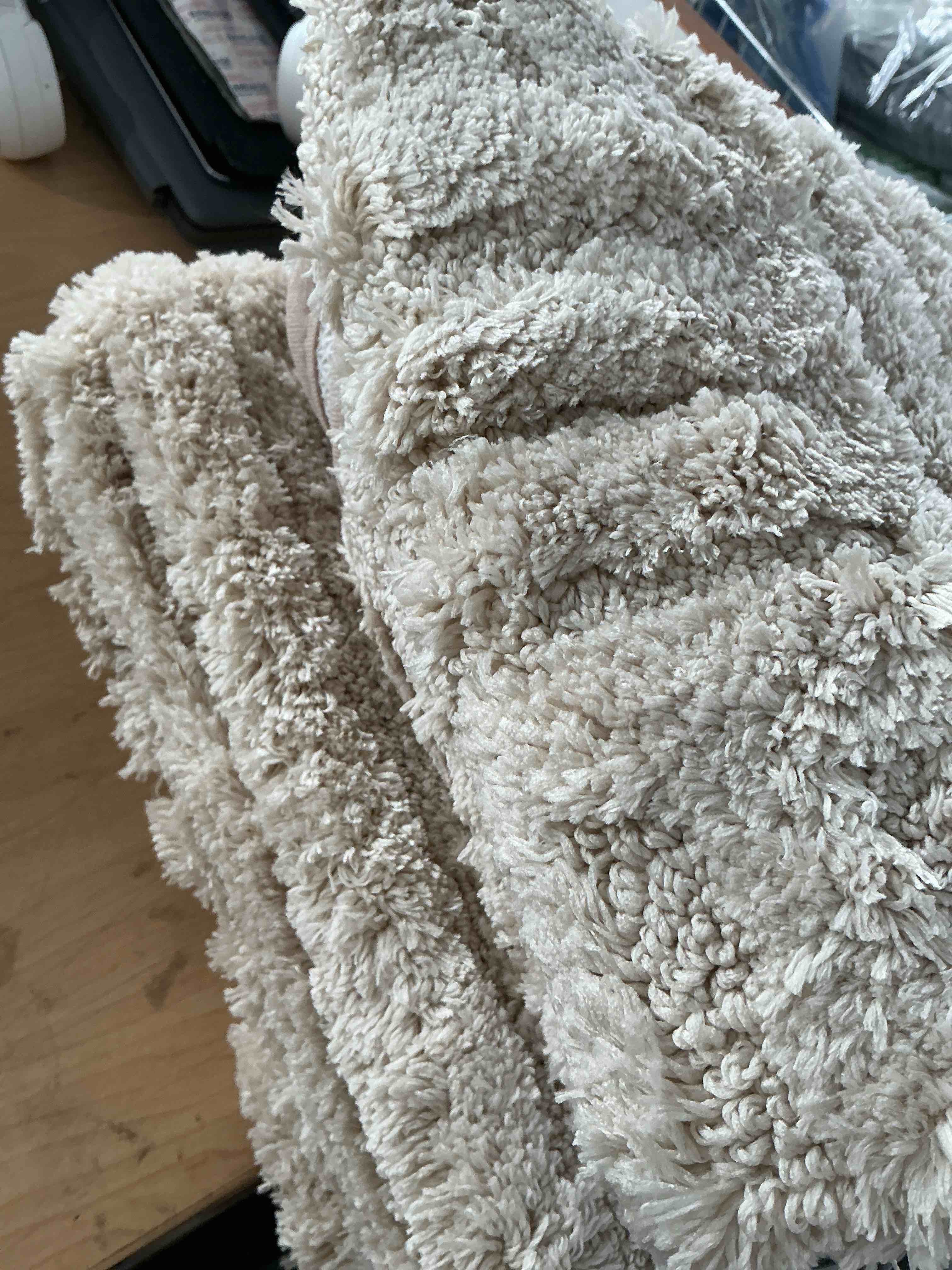 Condition photo showing New/Like New for shacos microfiber bathroom rugs set of 3 with toilet lid cover non slip