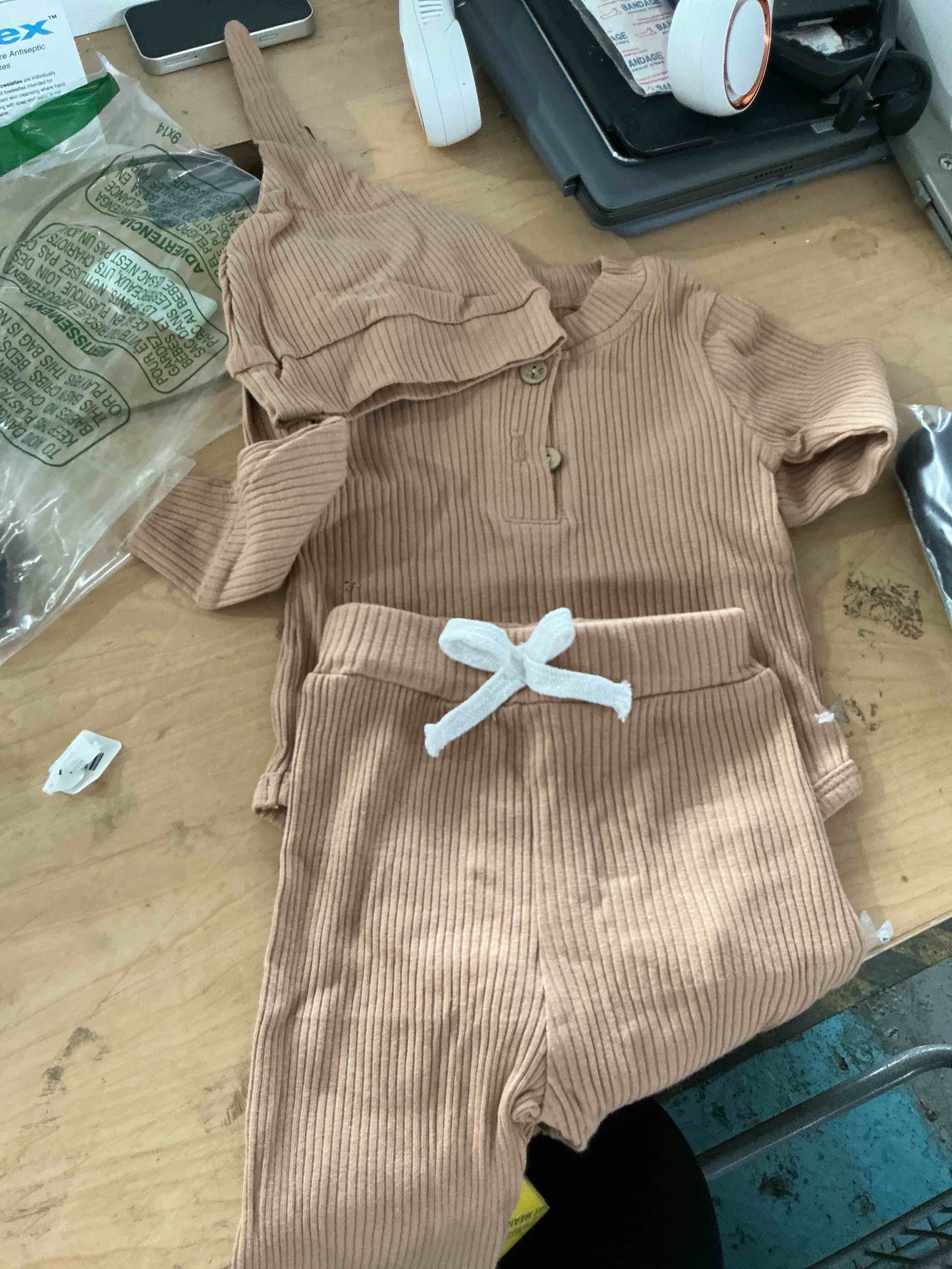 Condition photo showing Good Condition for ma&baby newborn baby boy girl clothes ribbed knitted cotton romper pants has a small tear