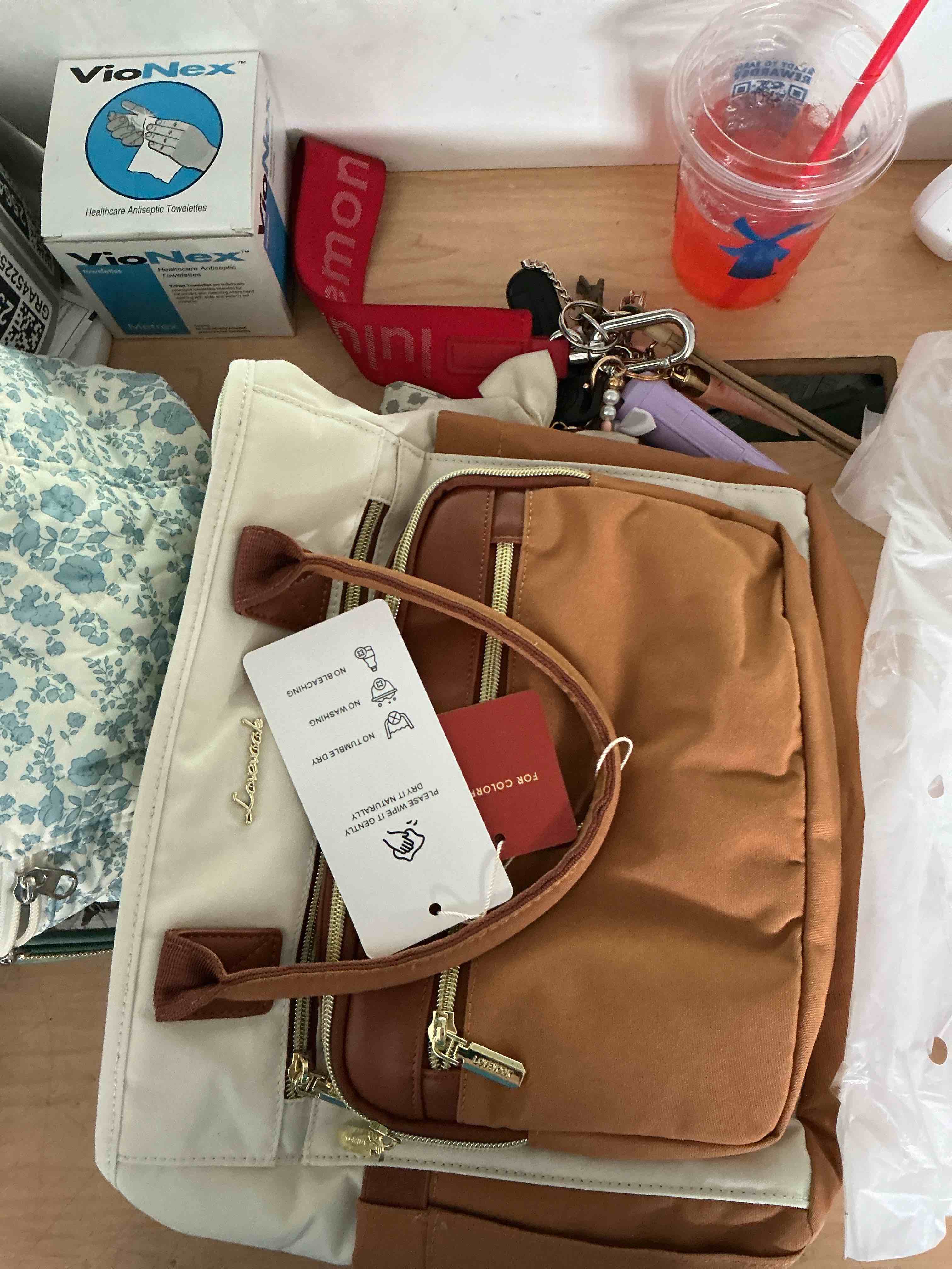 Condition photo showing New/Like New for lovevook insulated lunch box for women,large adult lunch cooler bag women