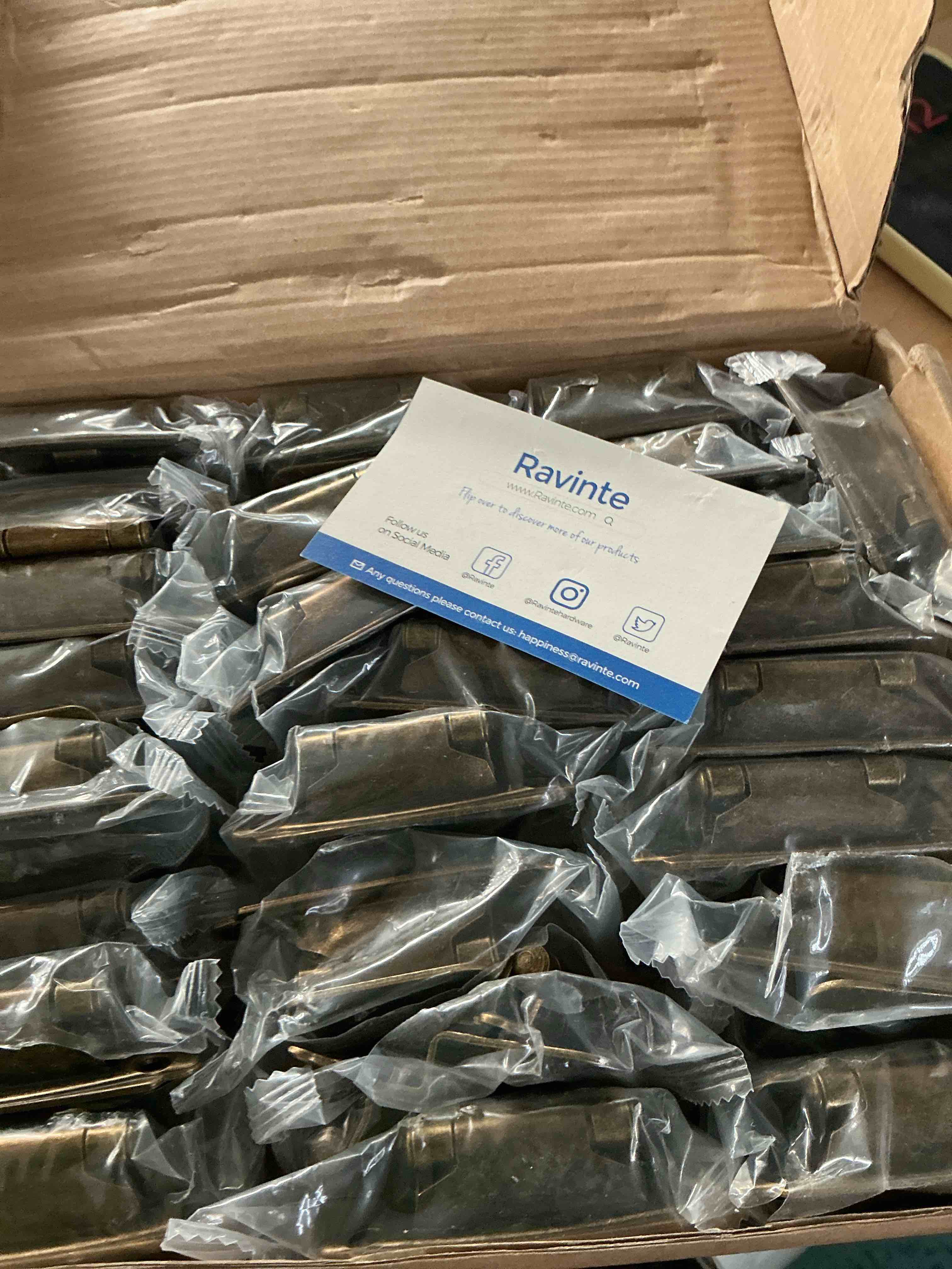 https://s3.amazonaws.com/lotting-images-prod/NonstopDeals/GRA4525630_1789593150889.jpeg