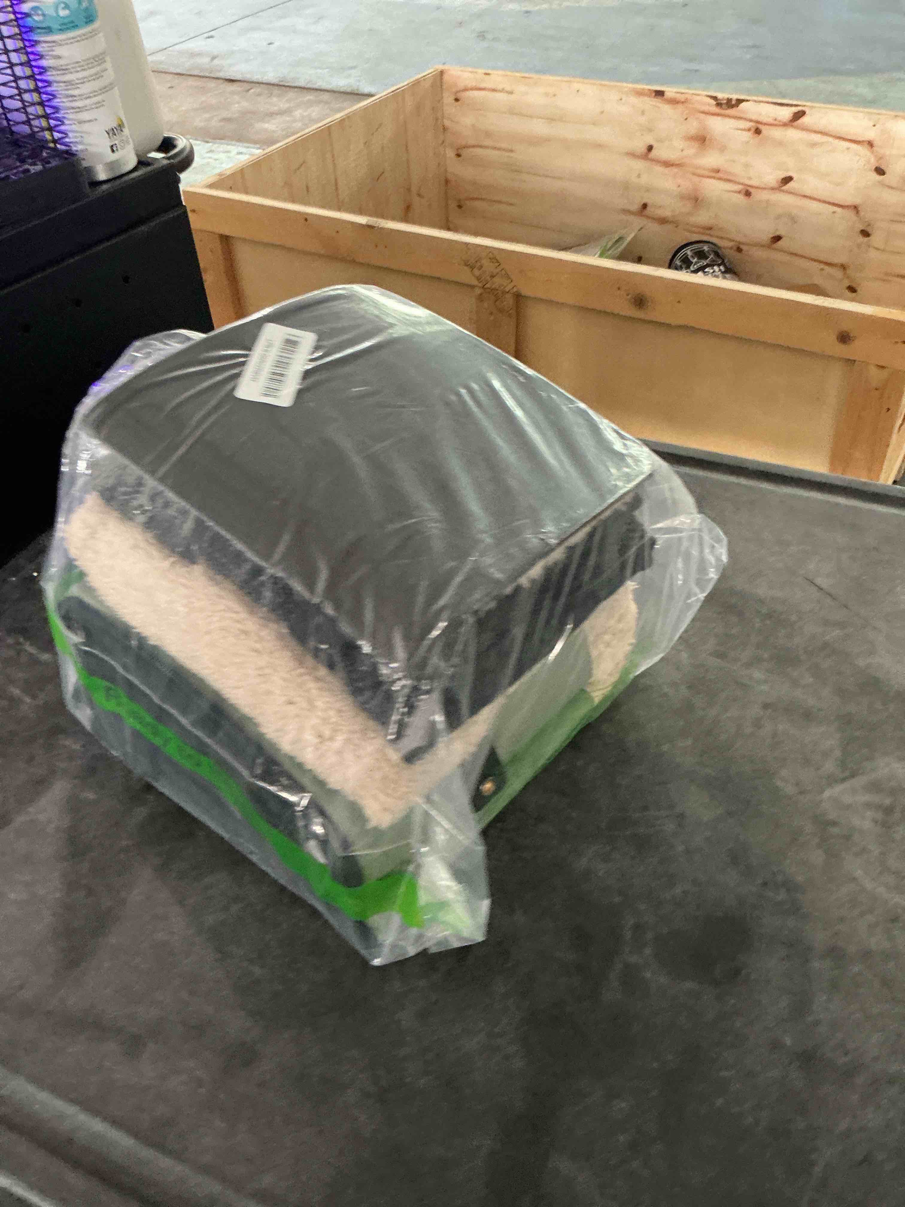 https://s3.amazonaws.com/lotting-images-prod/NonstopDeals/PNK3238049_1758122445049.jpeg