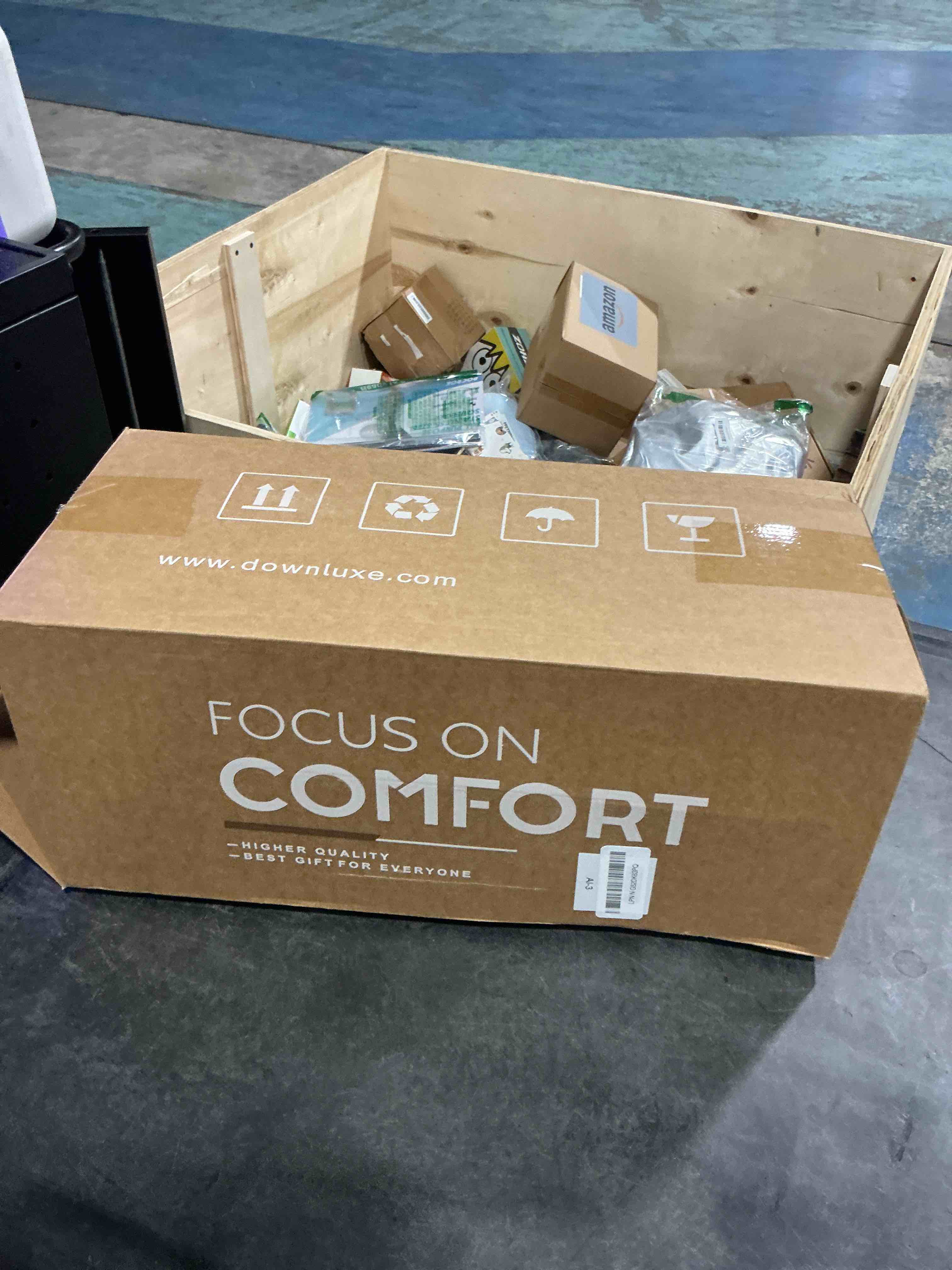 https://s3.amazonaws.com/lotting-images-prod/NonstopDeals/PNK3238223_1758160934125.jpeg