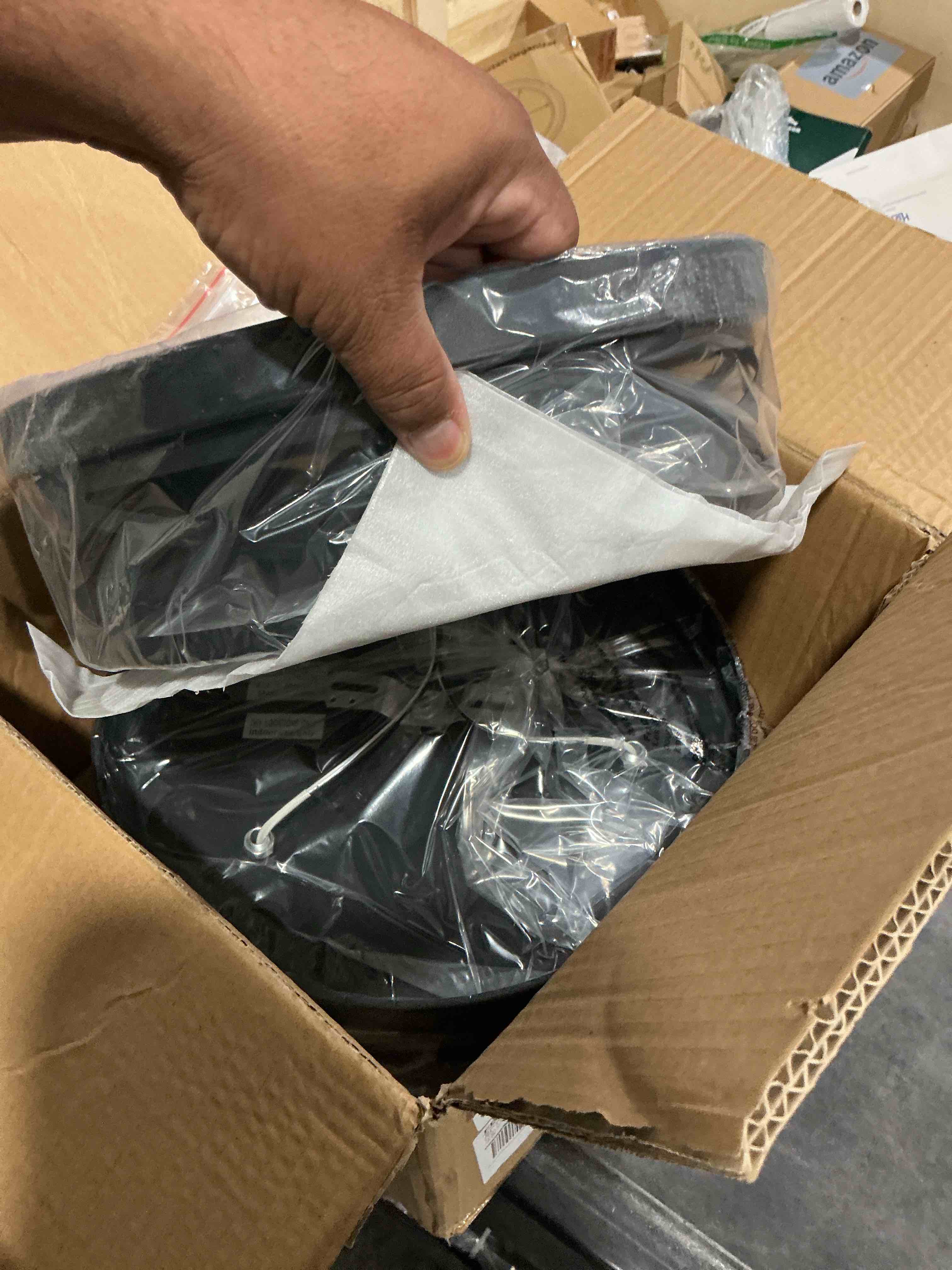https://s3.amazonaws.com/lotting-images-prod/NonstopDeals/PNK3238248_1758163779759.jpeg