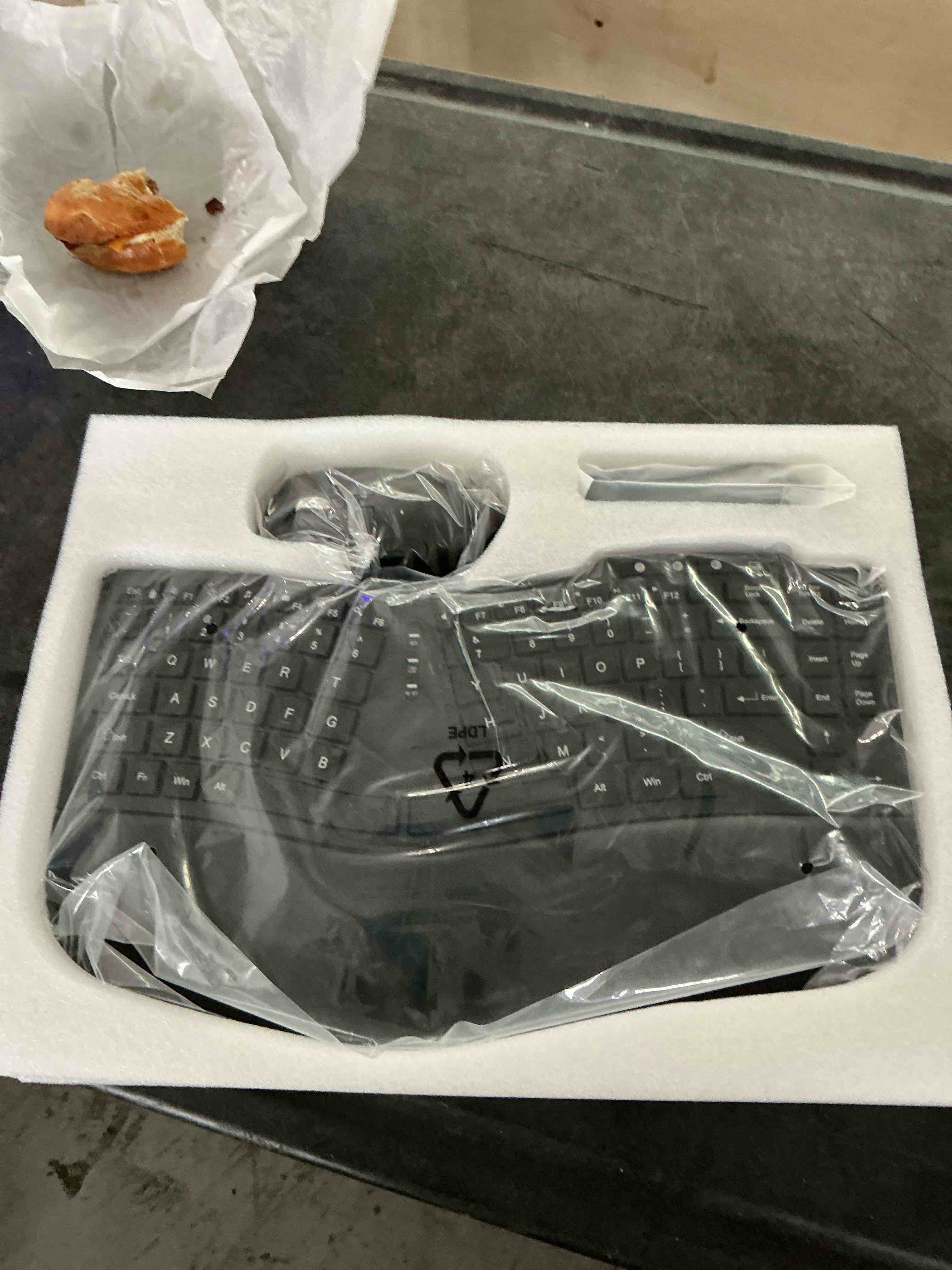 https://s3.amazonaws.com/lotting-images-prod/NonstopDeals/PNK3238274_1758210750701.jpeg
