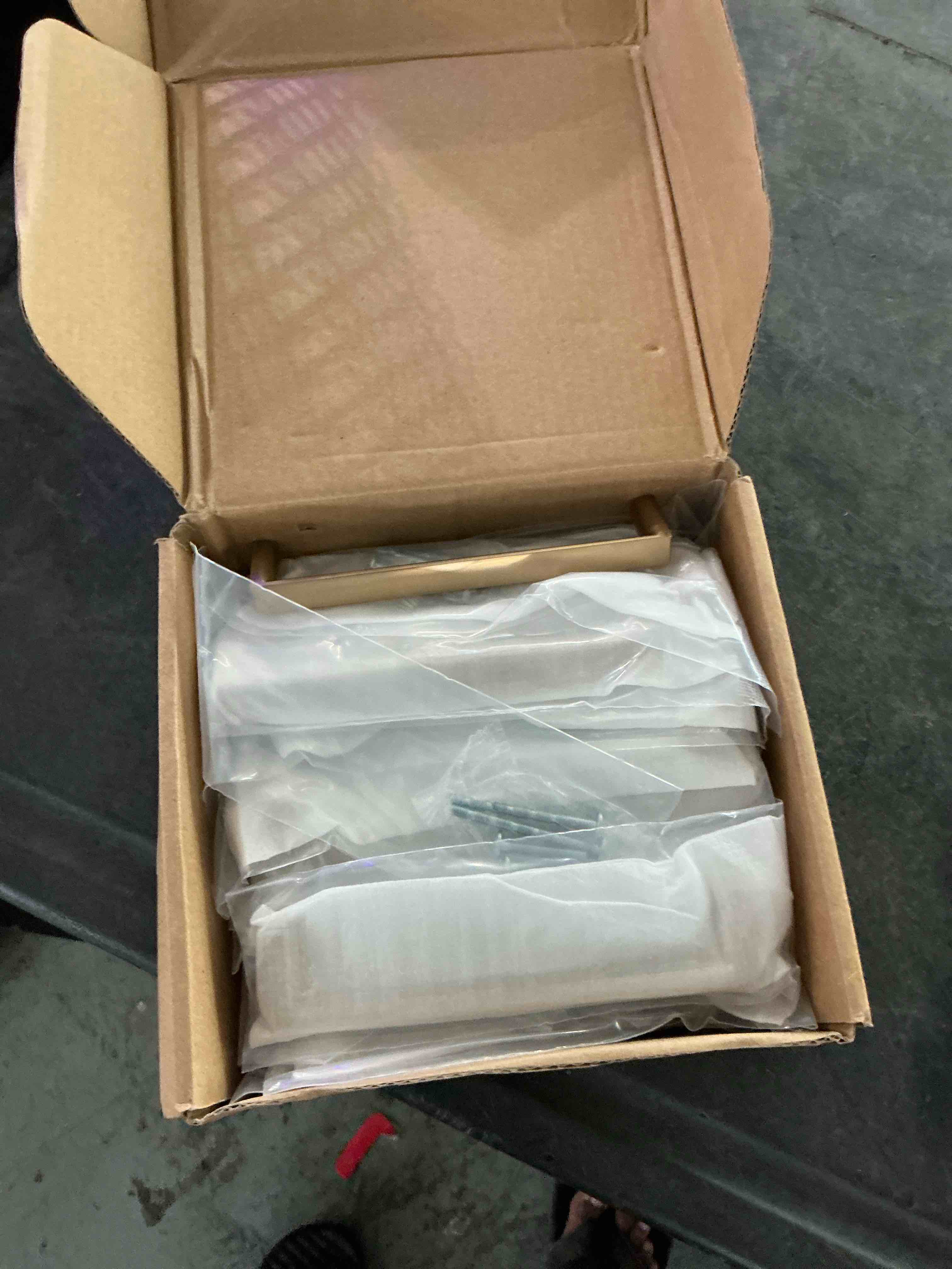 https://s3.amazonaws.com/lotting-images-prod/NonstopDeals/PNK3238299_1758212845828.jpeg