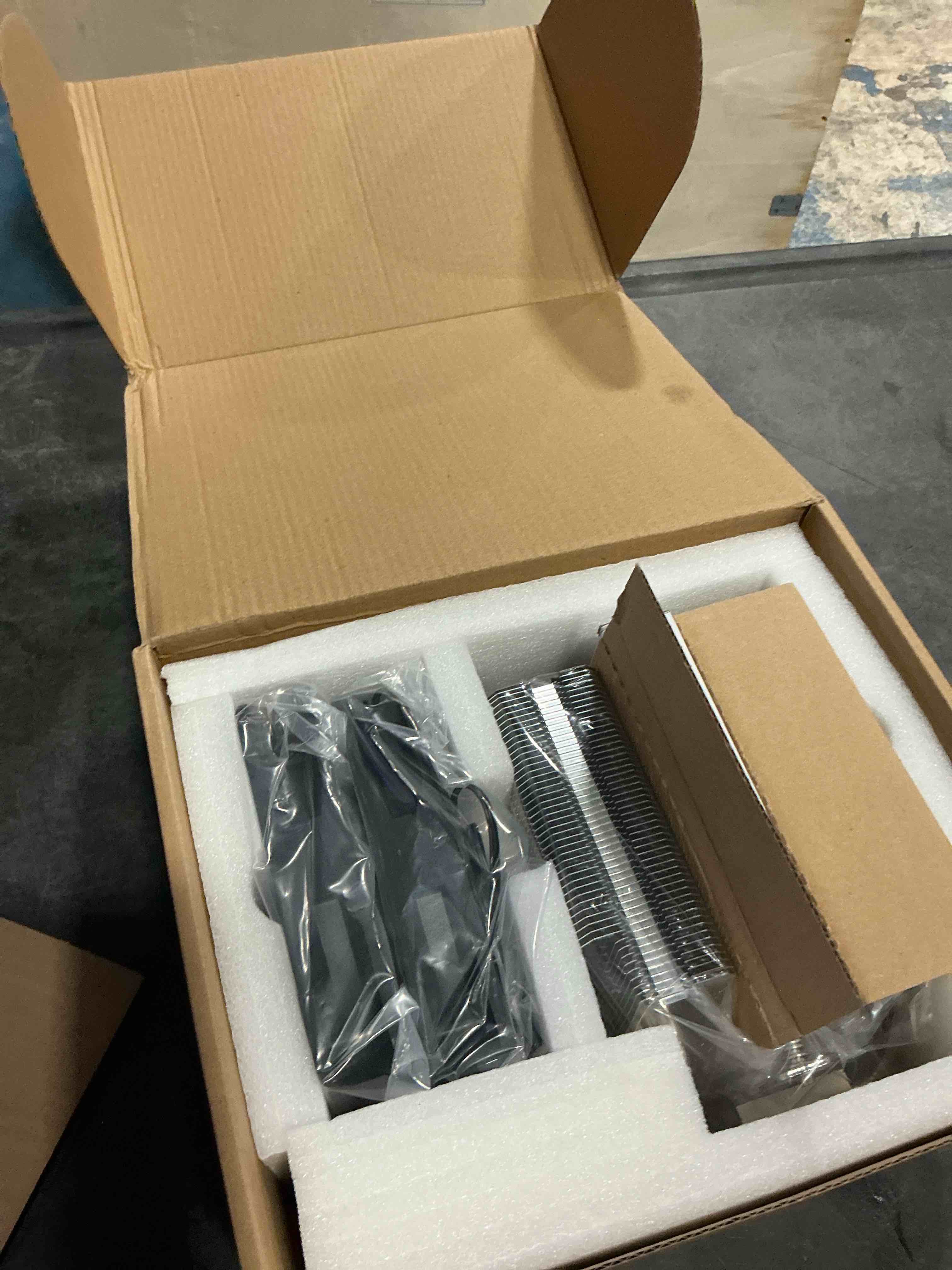 https://s3.amazonaws.com/lotting-images-prod/NonstopDeals/PNK3238431_1758243537034.jpeg