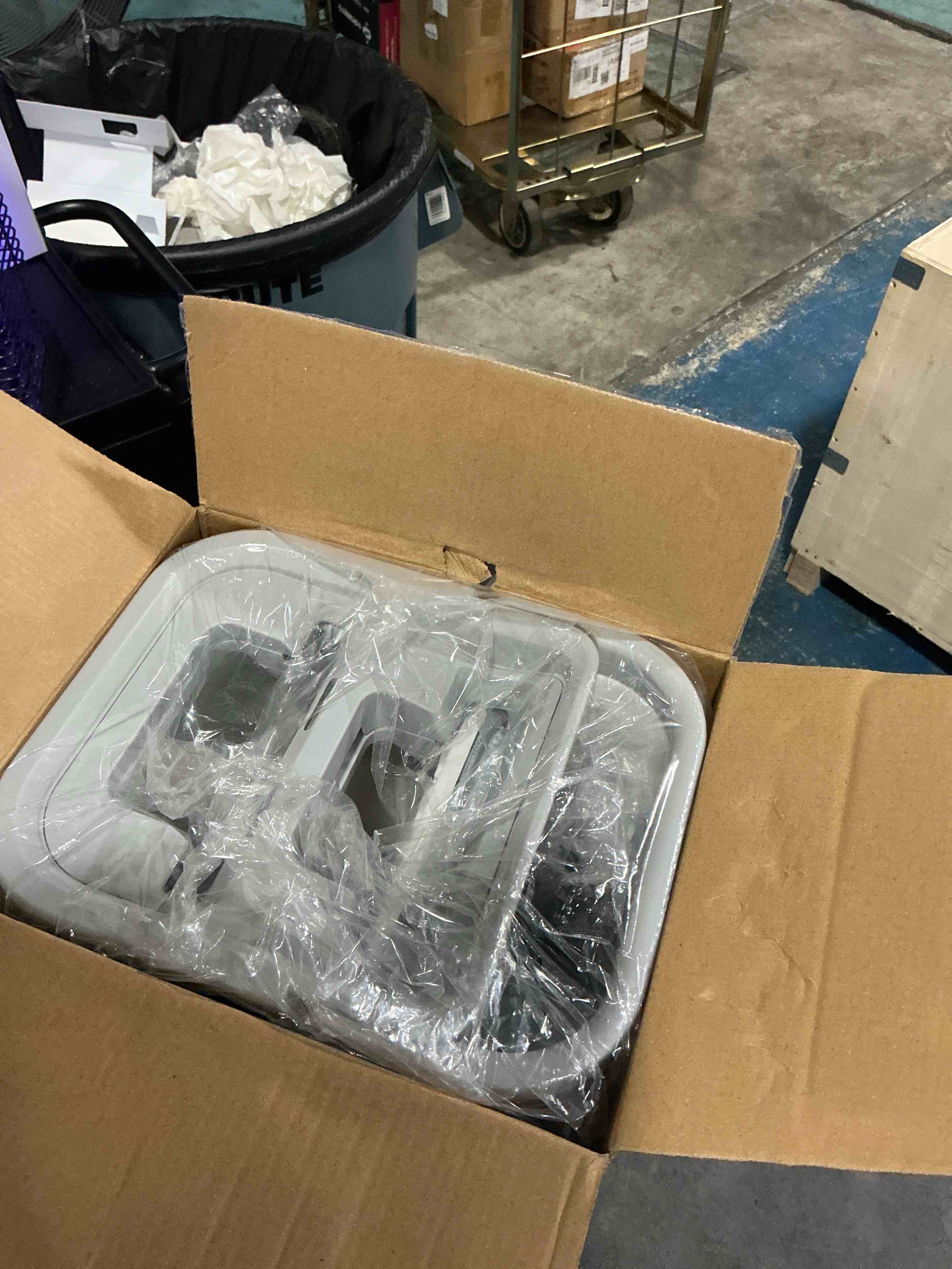 https://s3.amazonaws.com/lotting-images-prod/NonstopDeals/PNK3238454_1758246455420.jpeg