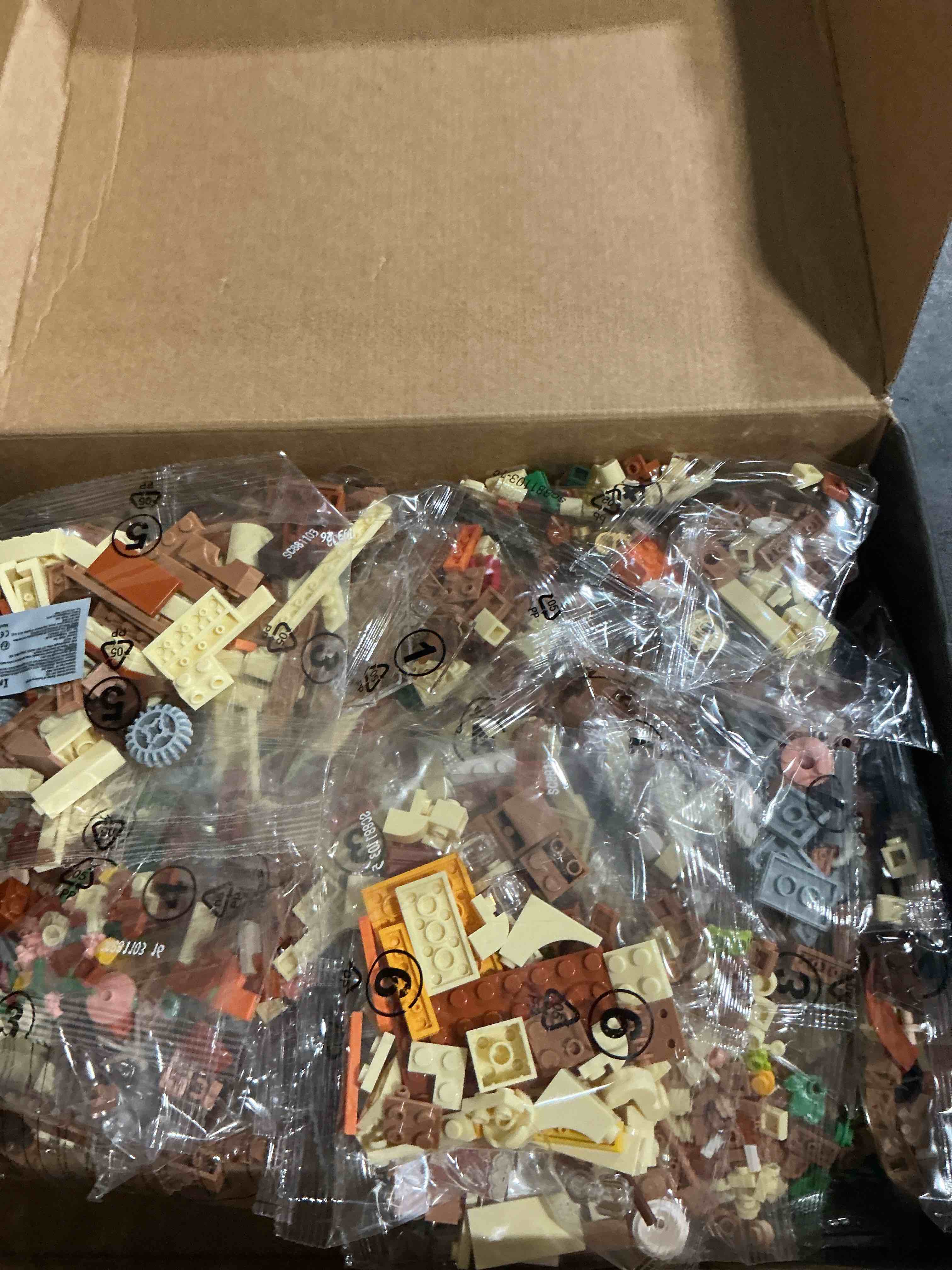 https://s3.amazonaws.com/lotting-images-prod/NonstopDeals/PNK3238488_1758244433739.jpeg
