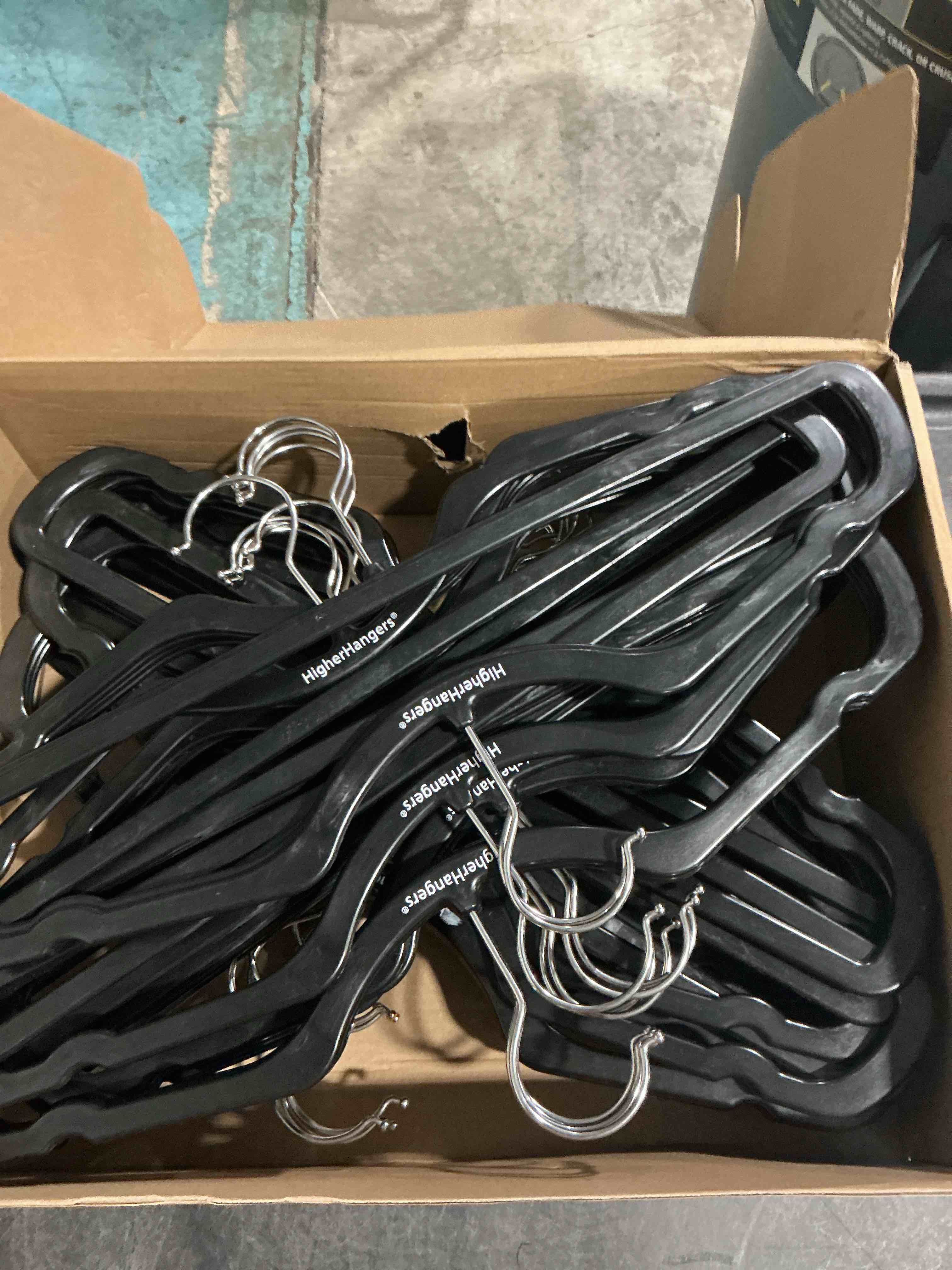 https://s3.amazonaws.com/lotting-images-prod/NonstopDeals/PNK3238492_1758245057938.jpeg