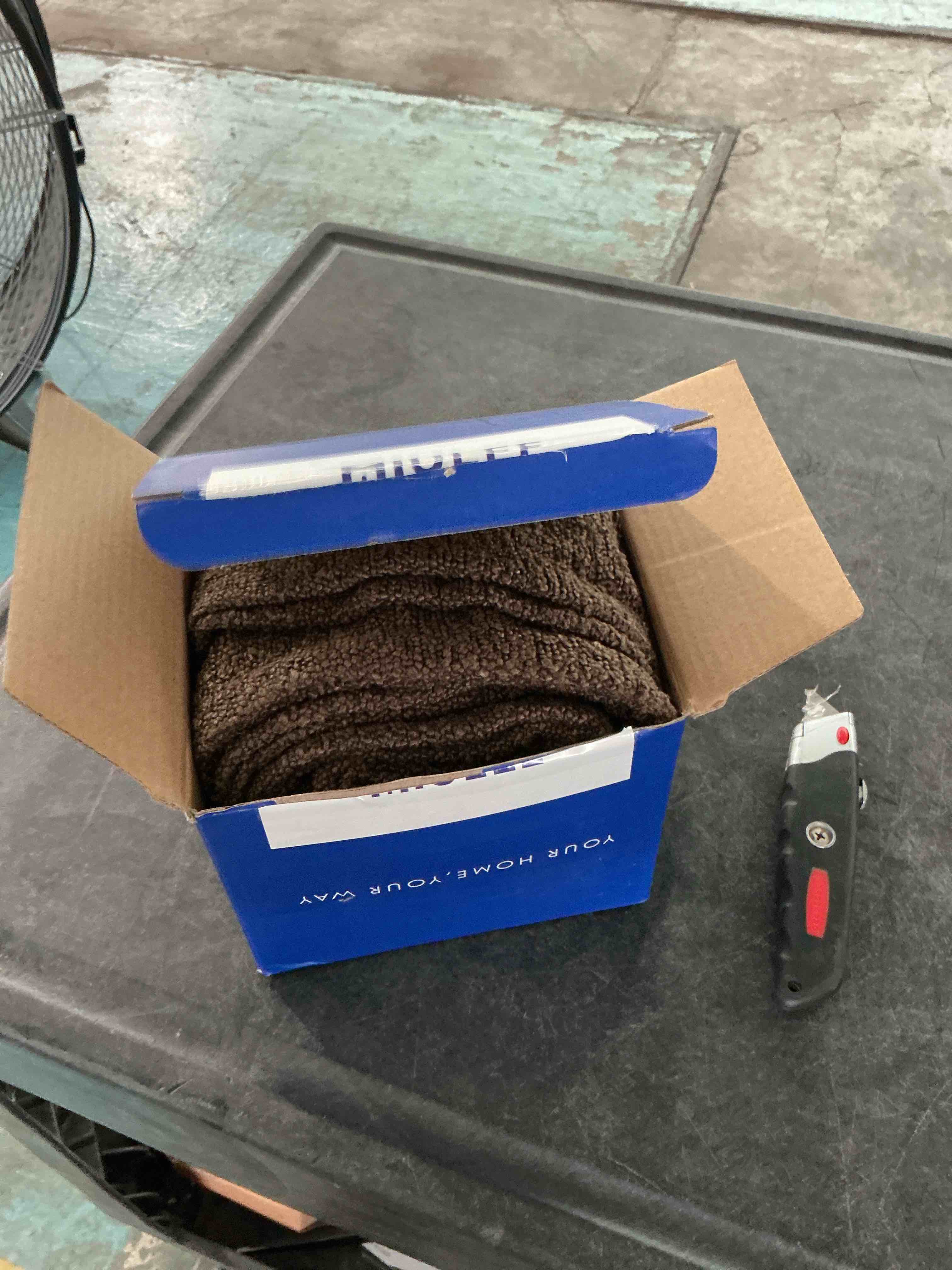 https://s3.amazonaws.com/lotting-images-prod/NonstopDeals/PNK3238580_1758383533293.jpeg