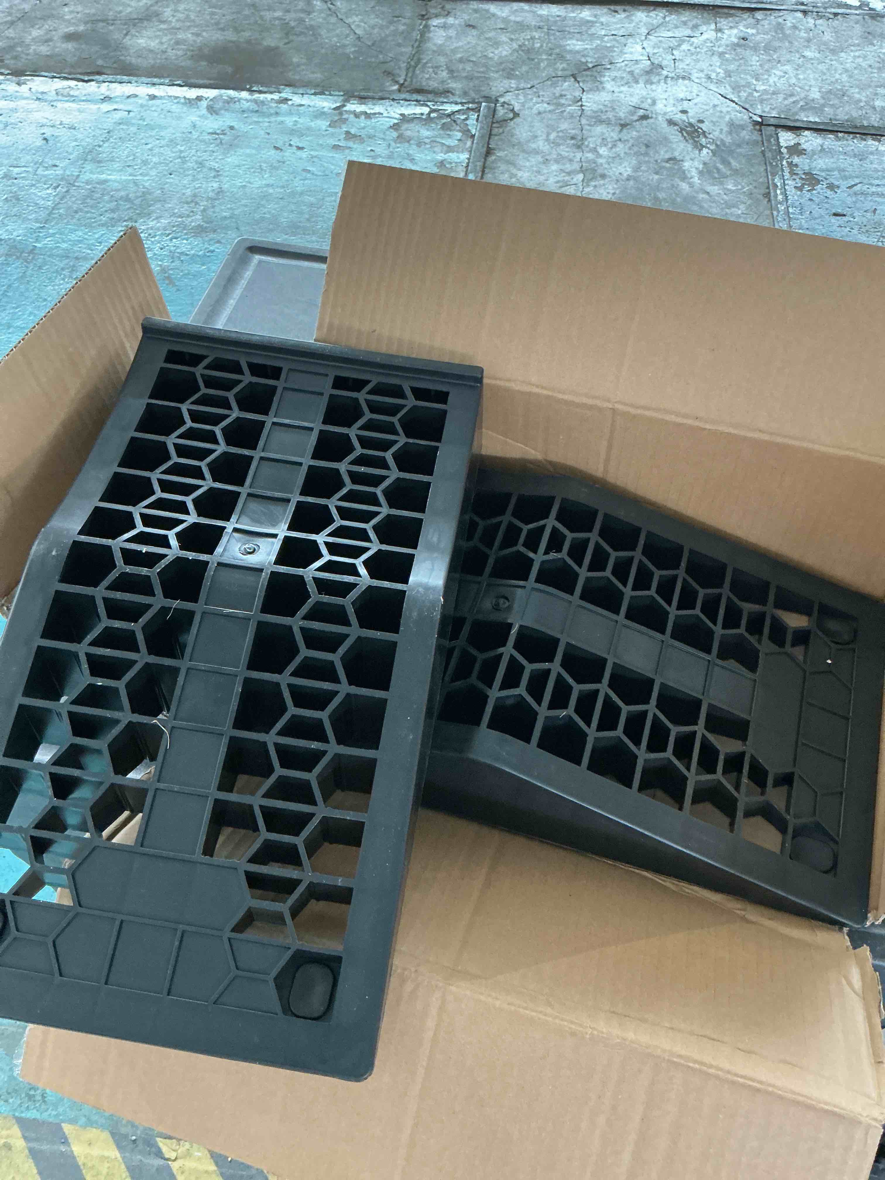 https://s3.amazonaws.com/lotting-images-prod/NonstopDeals/PNK3238603_1758392047017.jpeg