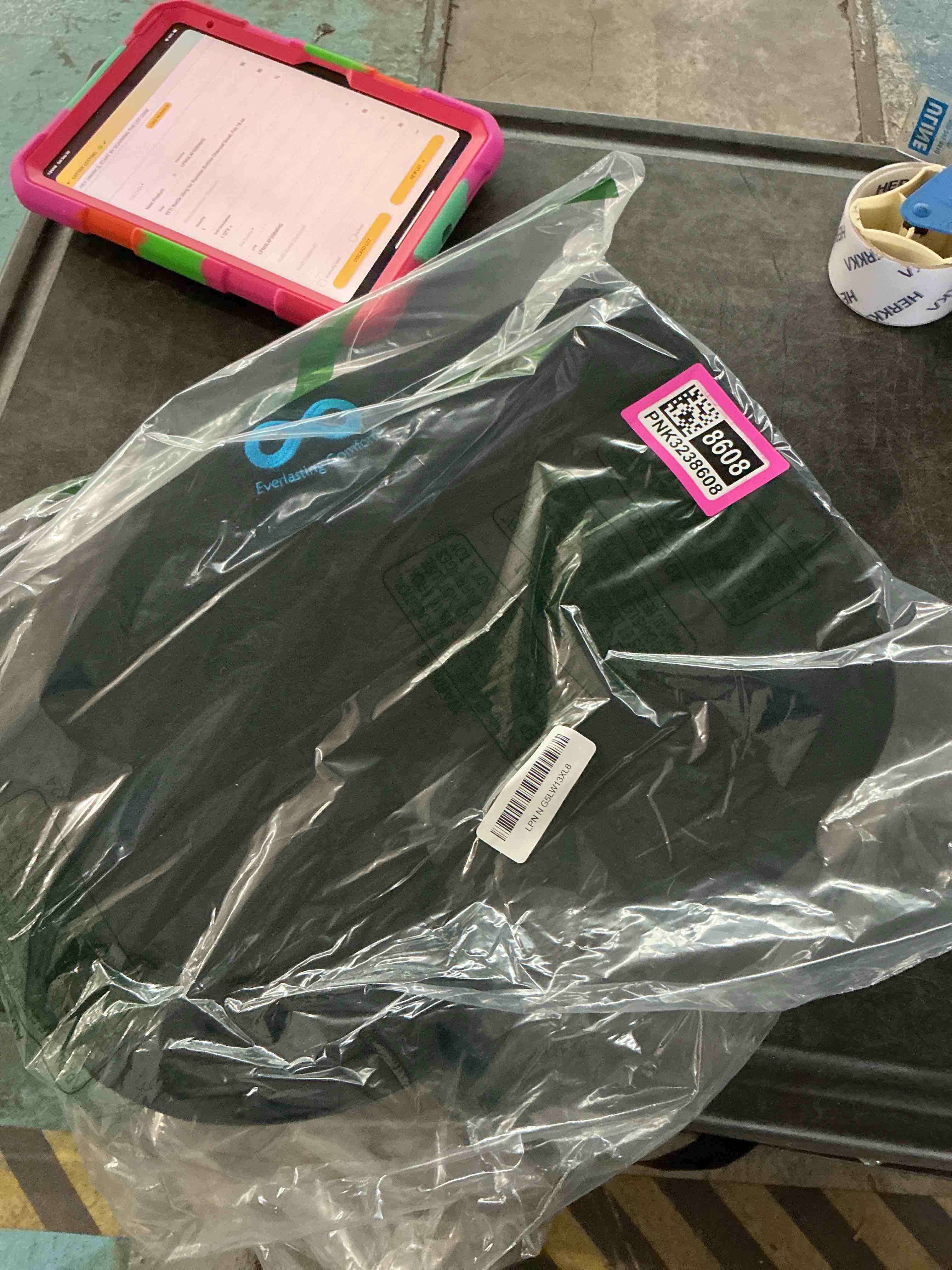 https://s3.amazonaws.com/lotting-images-prod/NonstopDeals/PNK3238608_1758392659762.jpeg