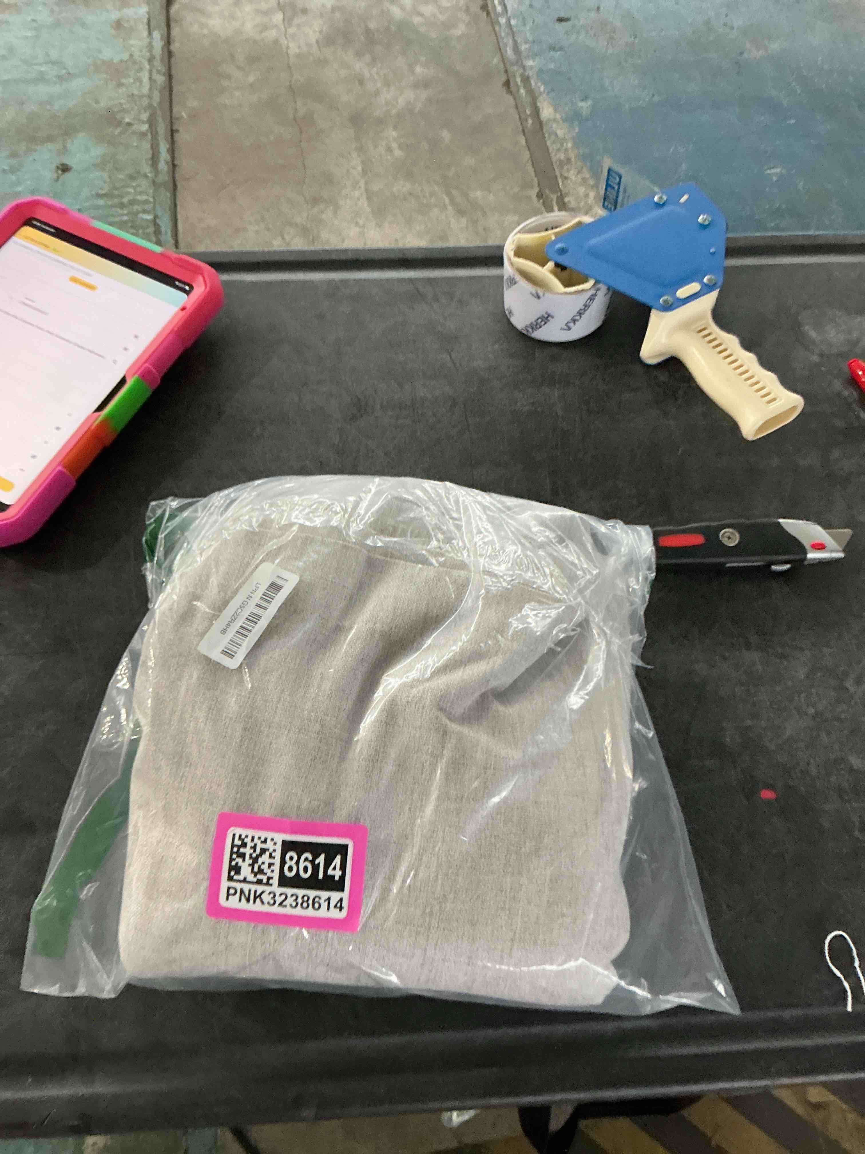 https://s3.amazonaws.com/lotting-images-prod/NonstopDeals/PNK3238614_1758394281054.jpeg