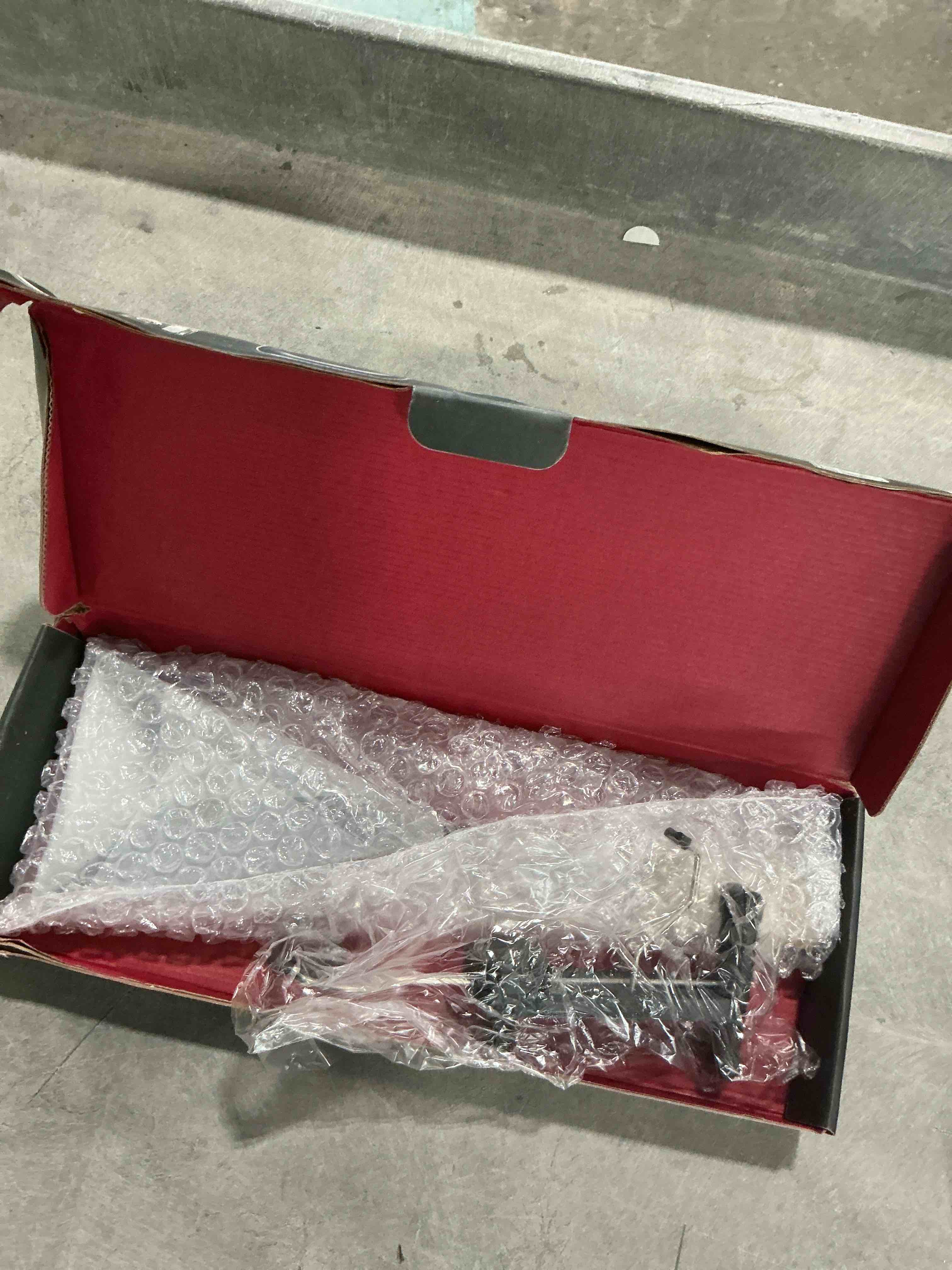 https://s3.amazonaws.com/lotting-images-prod/NonstopDeals/PNK3238654_1758567489877.jpeg