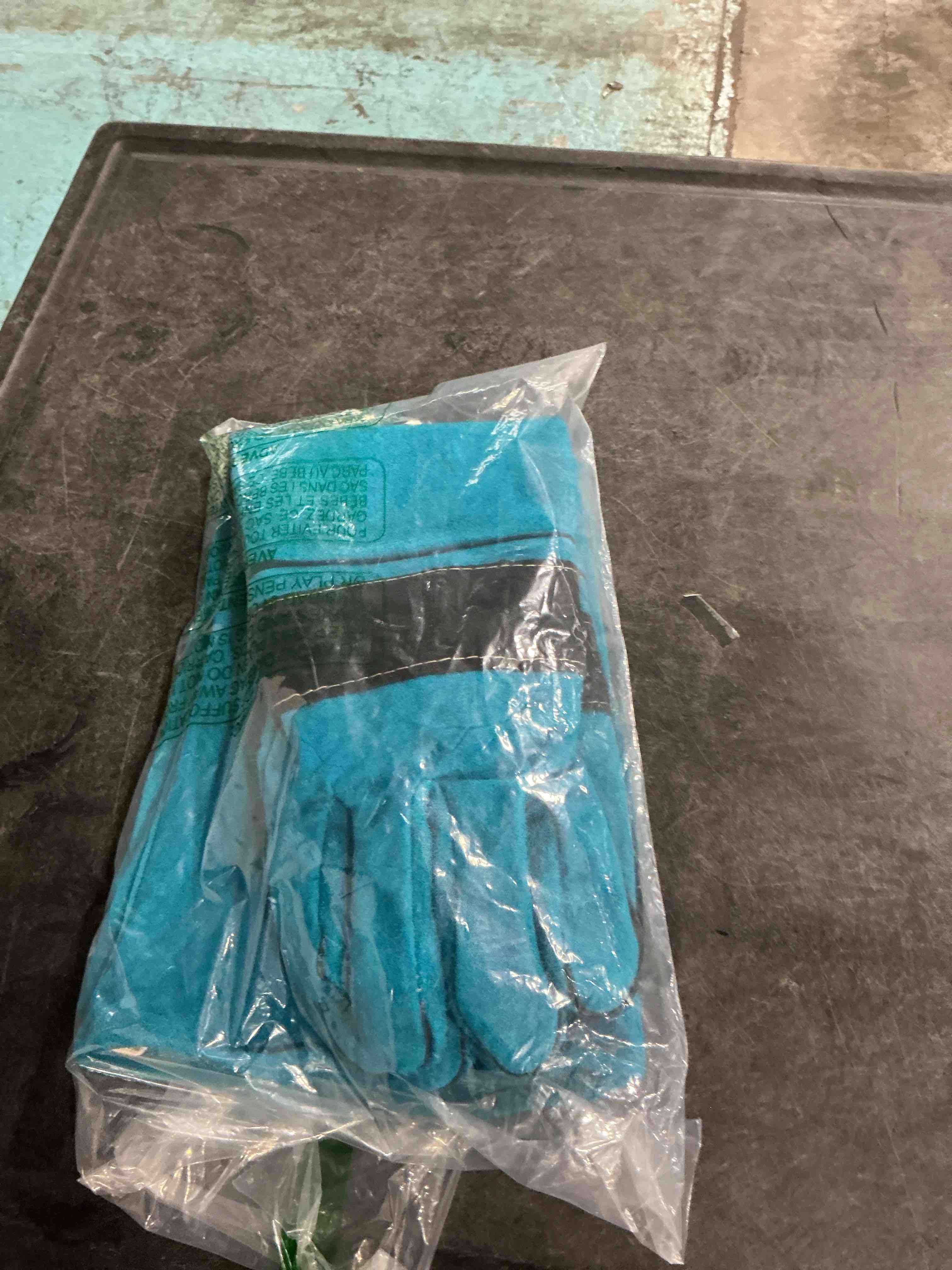 https://s3.amazonaws.com/lotting-images-prod/NonstopDeals/PNK3238696_1758578263174.jpeg