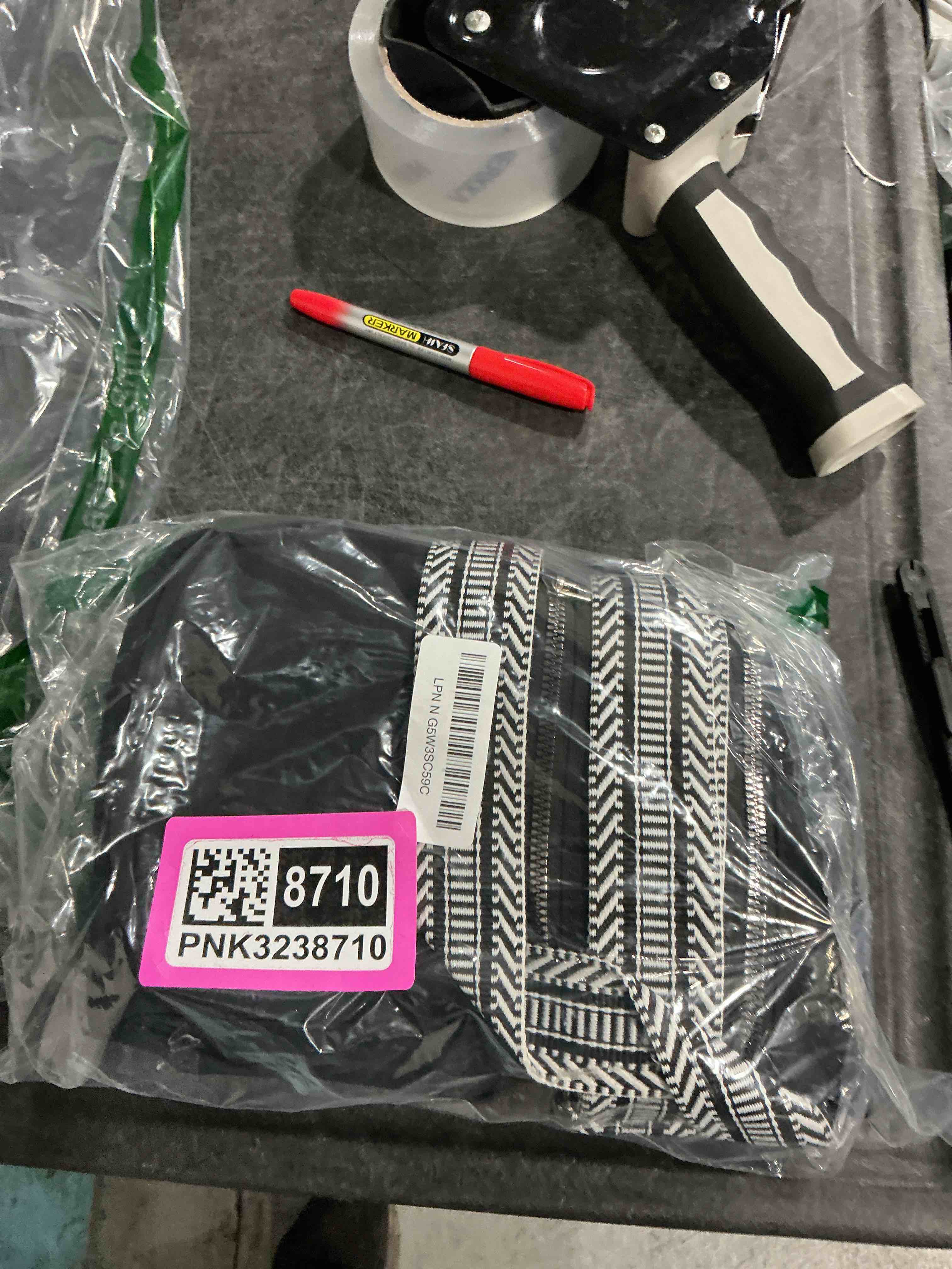 https://s3.amazonaws.com/lotting-images-prod/NonstopDeals/PNK3238710_1758579397928.jpeg