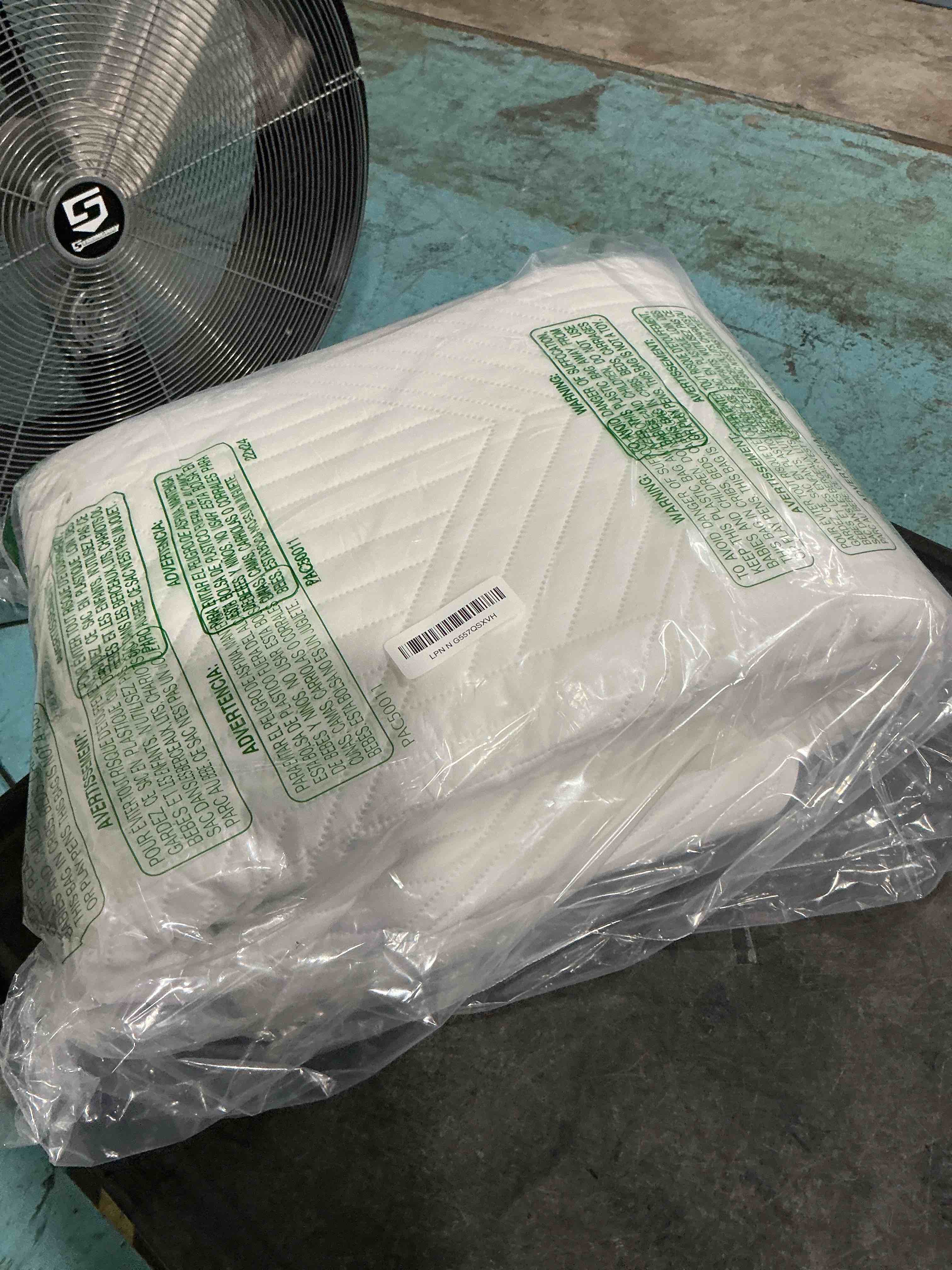 https://s3.amazonaws.com/lotting-images-prod/NonstopDeals/PNK3238714_1758579773380.jpeg