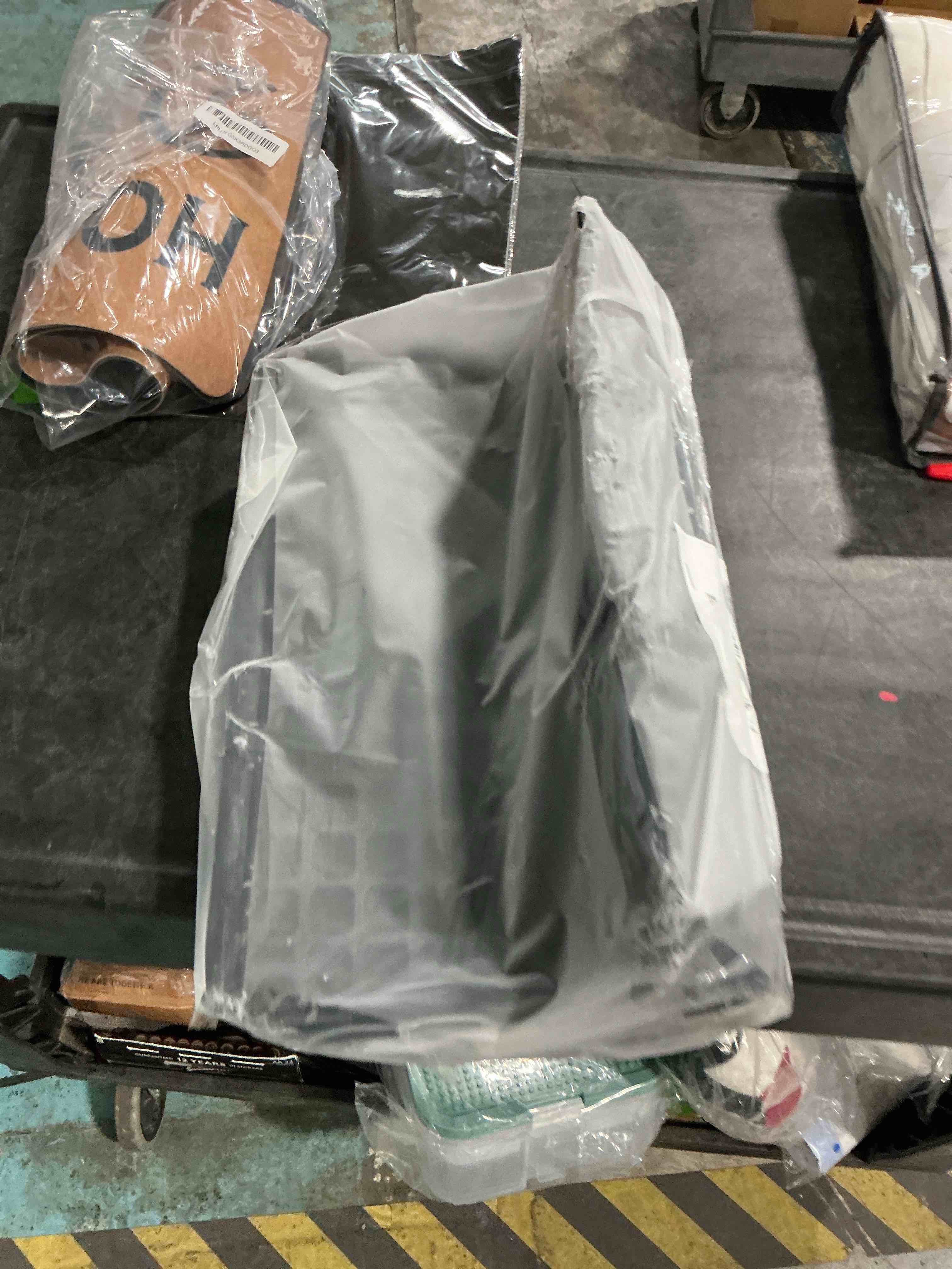 https://s3.amazonaws.com/lotting-images-prod/NonstopDeals/PNK3238730_1758581301796.jpeg