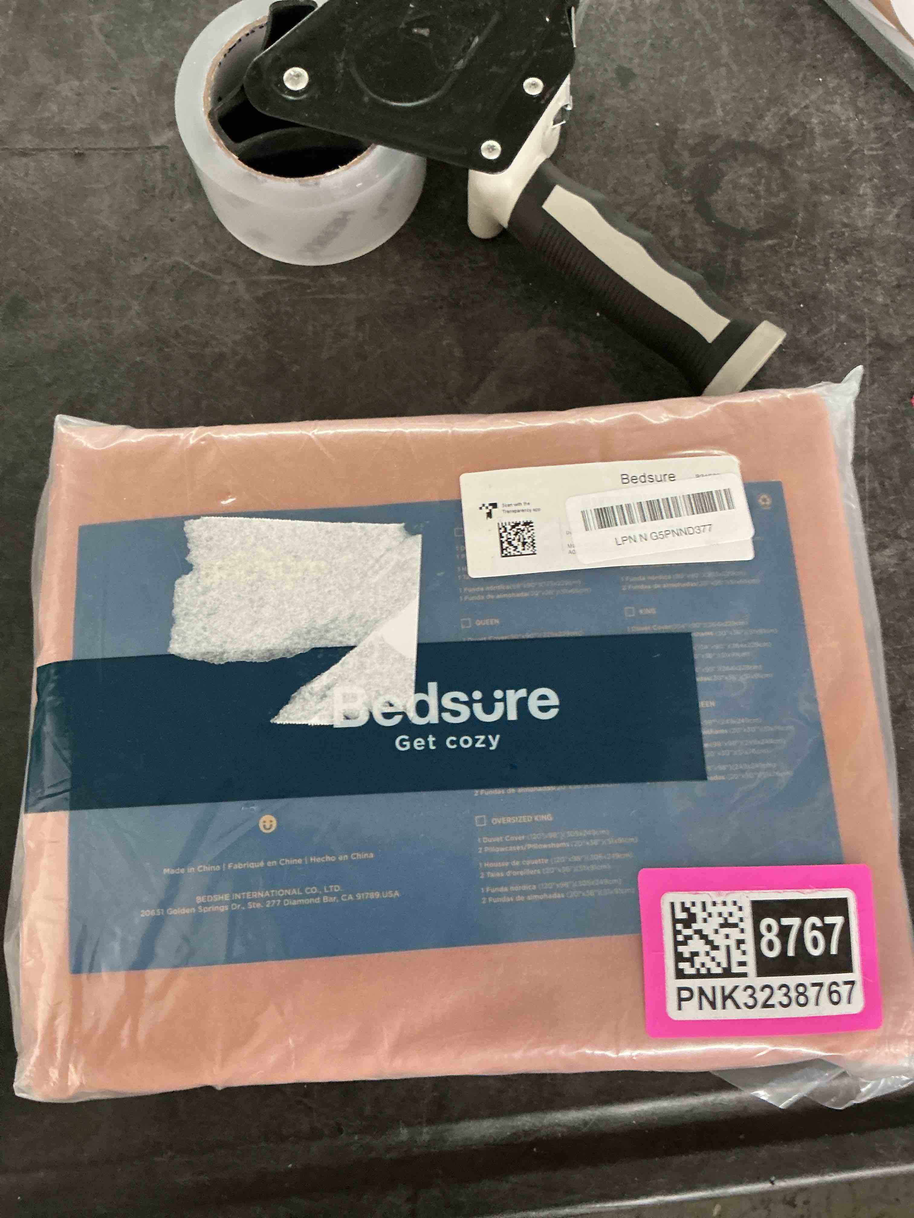 https://s3.amazonaws.com/lotting-images-prod/NonstopDeals/PNK3238767_1758637807094.jpeg