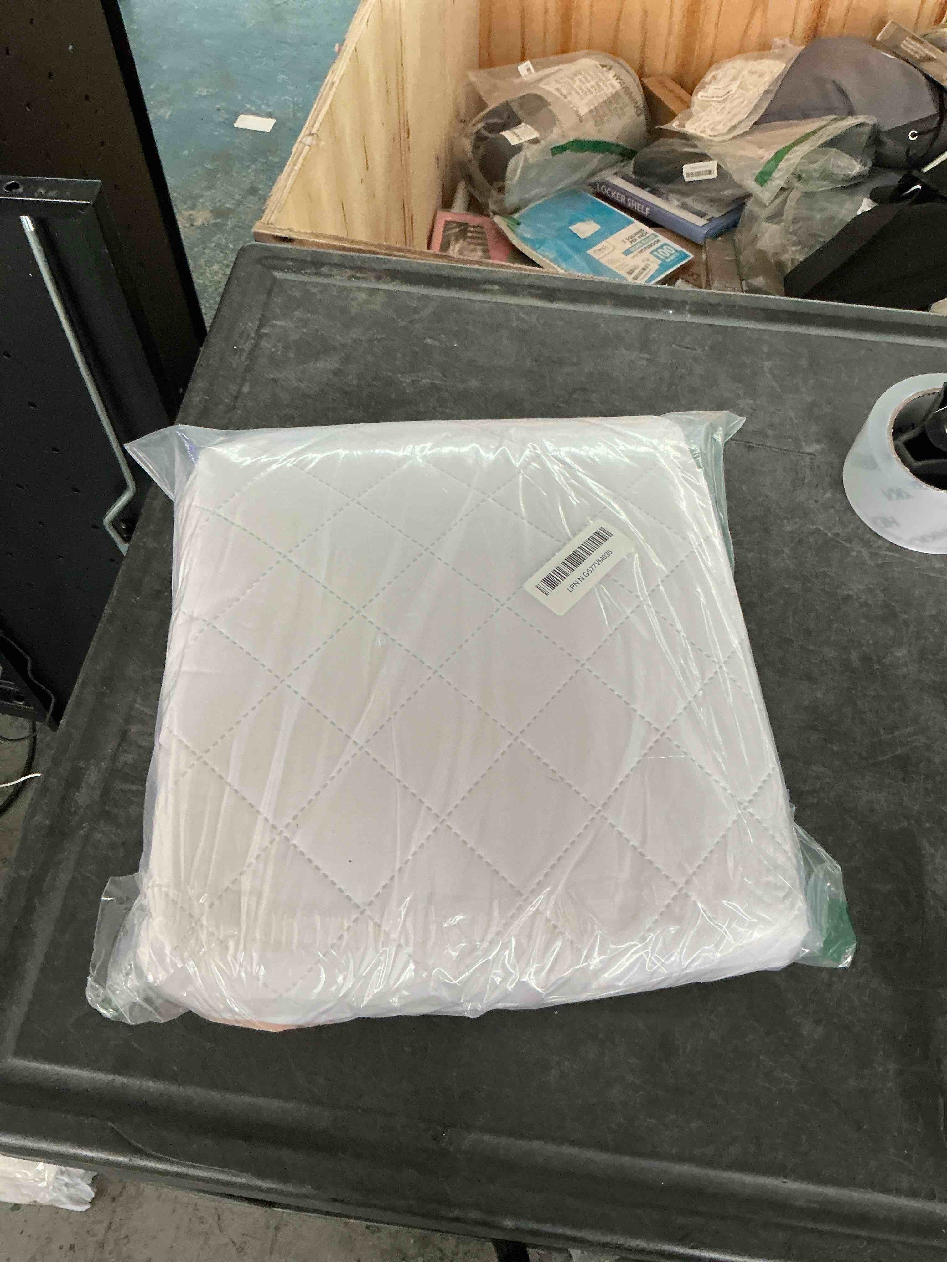 https://s3.amazonaws.com/lotting-images-prod/NonstopDeals/PNK3238768_1758637757033.jpeg