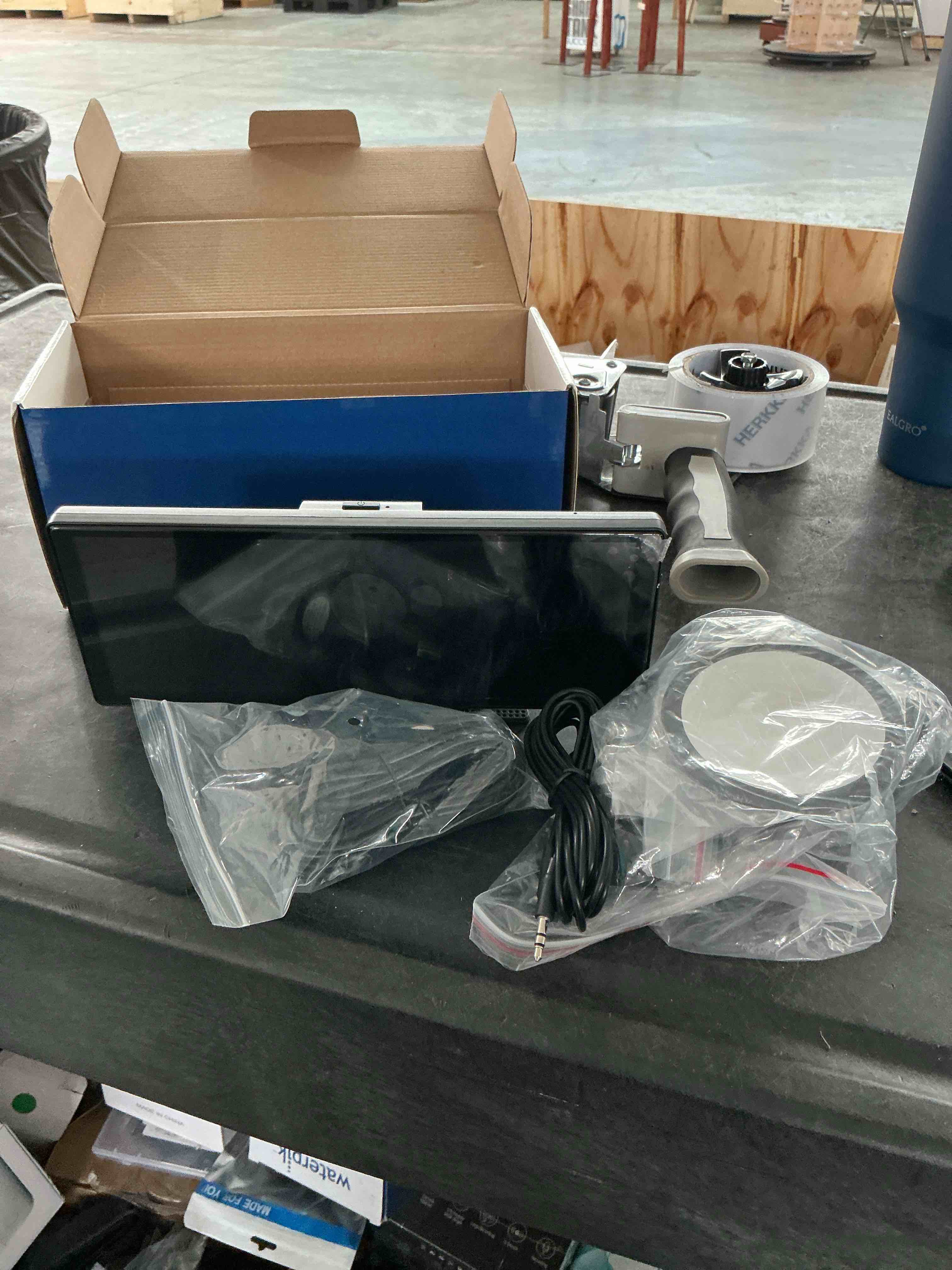https://s3.amazonaws.com/lotting-images-prod/NonstopDeals/PNK3238873_1758653997377.jpeg