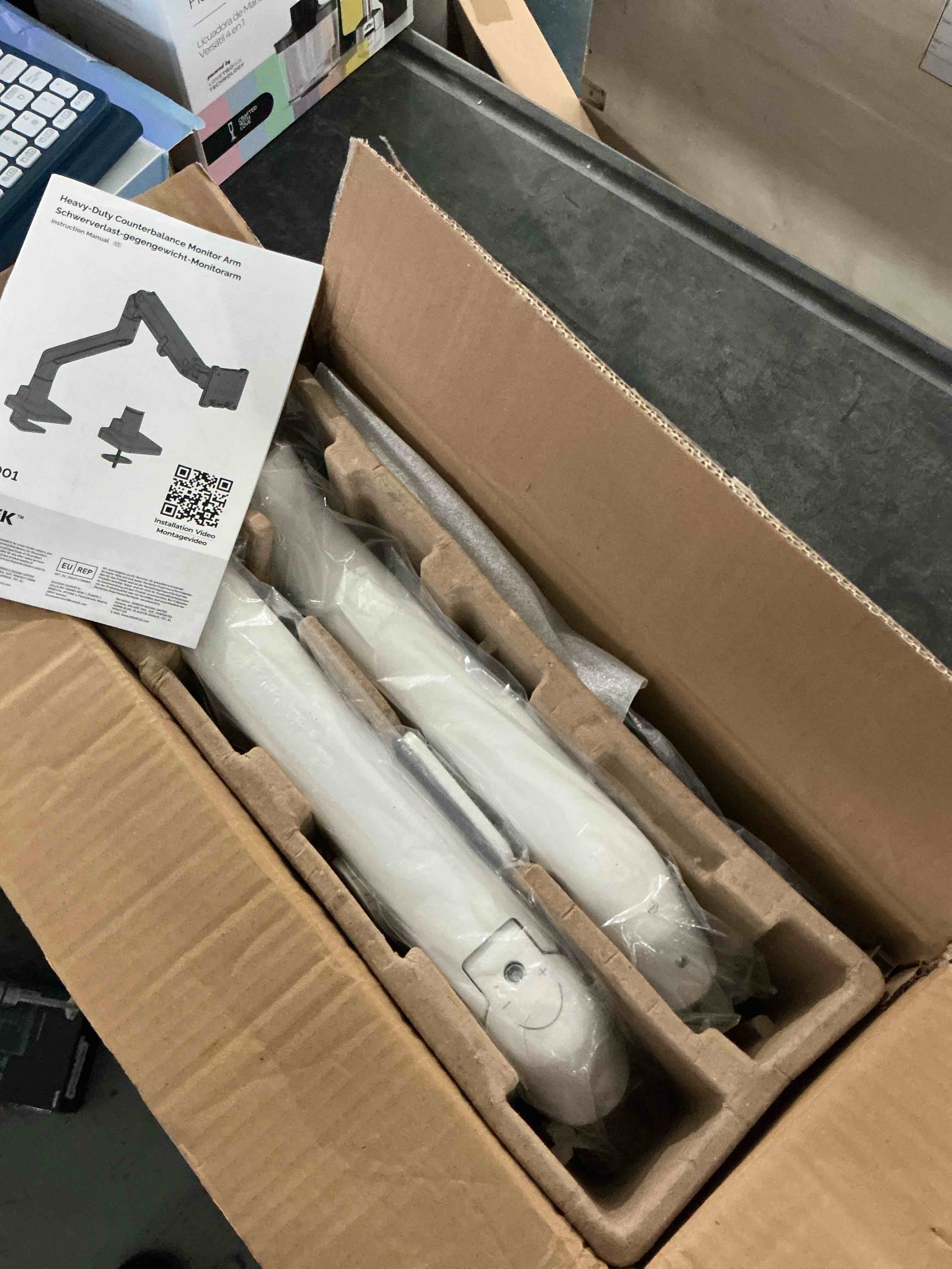 https://s3.amazonaws.com/lotting-images-prod/NonstopDeals/PNK3239009_1758750137756.jpeg