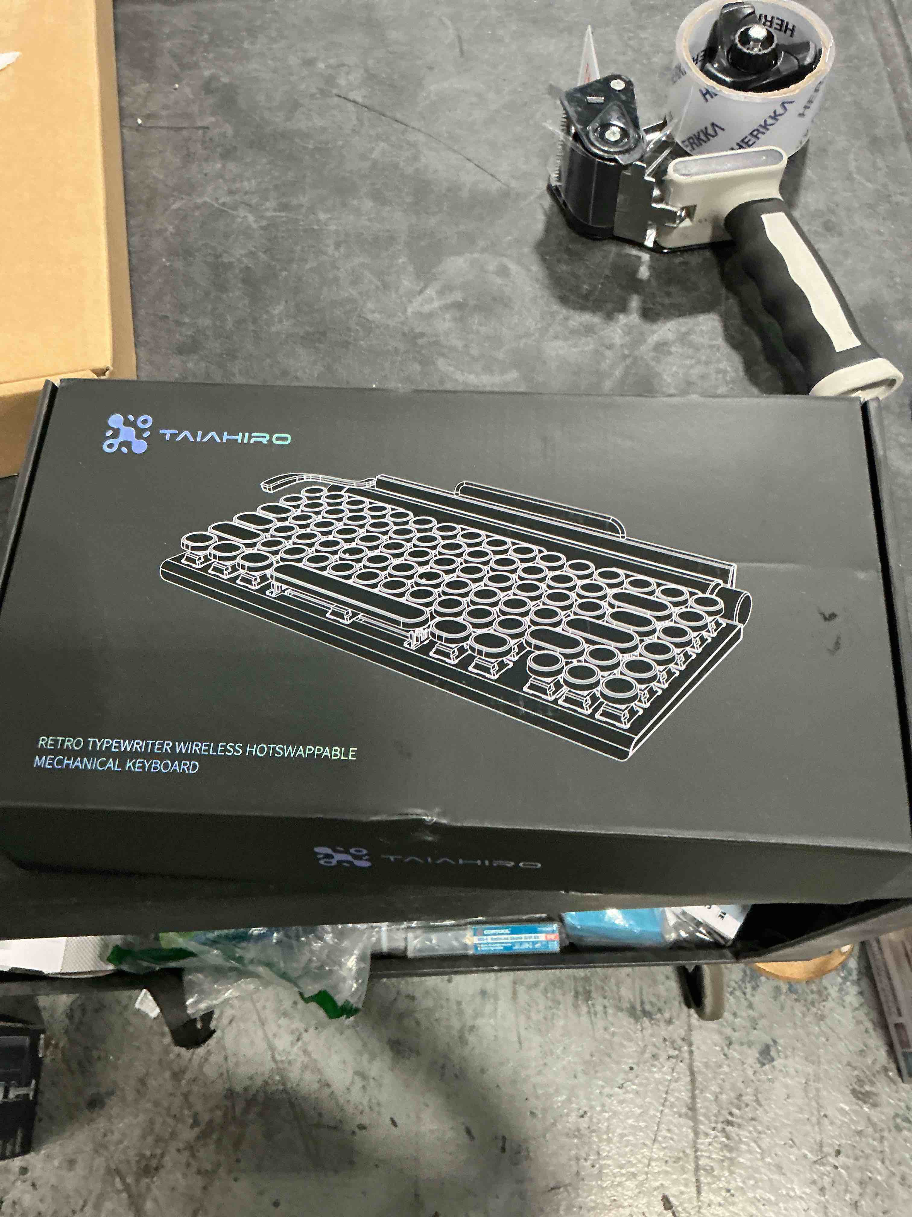https://s3.amazonaws.com/lotting-images-prod/NonstopDeals/PNK3239020_1758753079287.jpeg