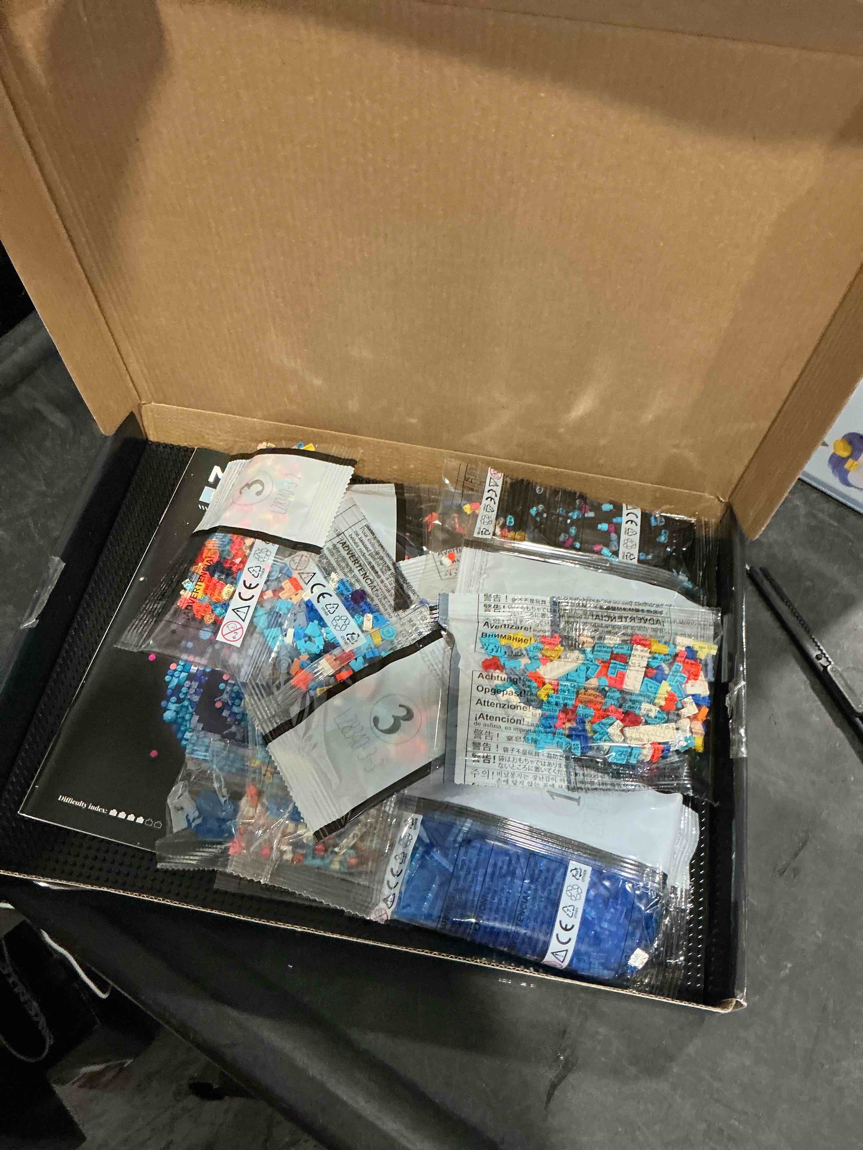 https://s3.amazonaws.com/lotting-images-prod/NonstopDeals/PNK3239089_1758811673324.jpeg