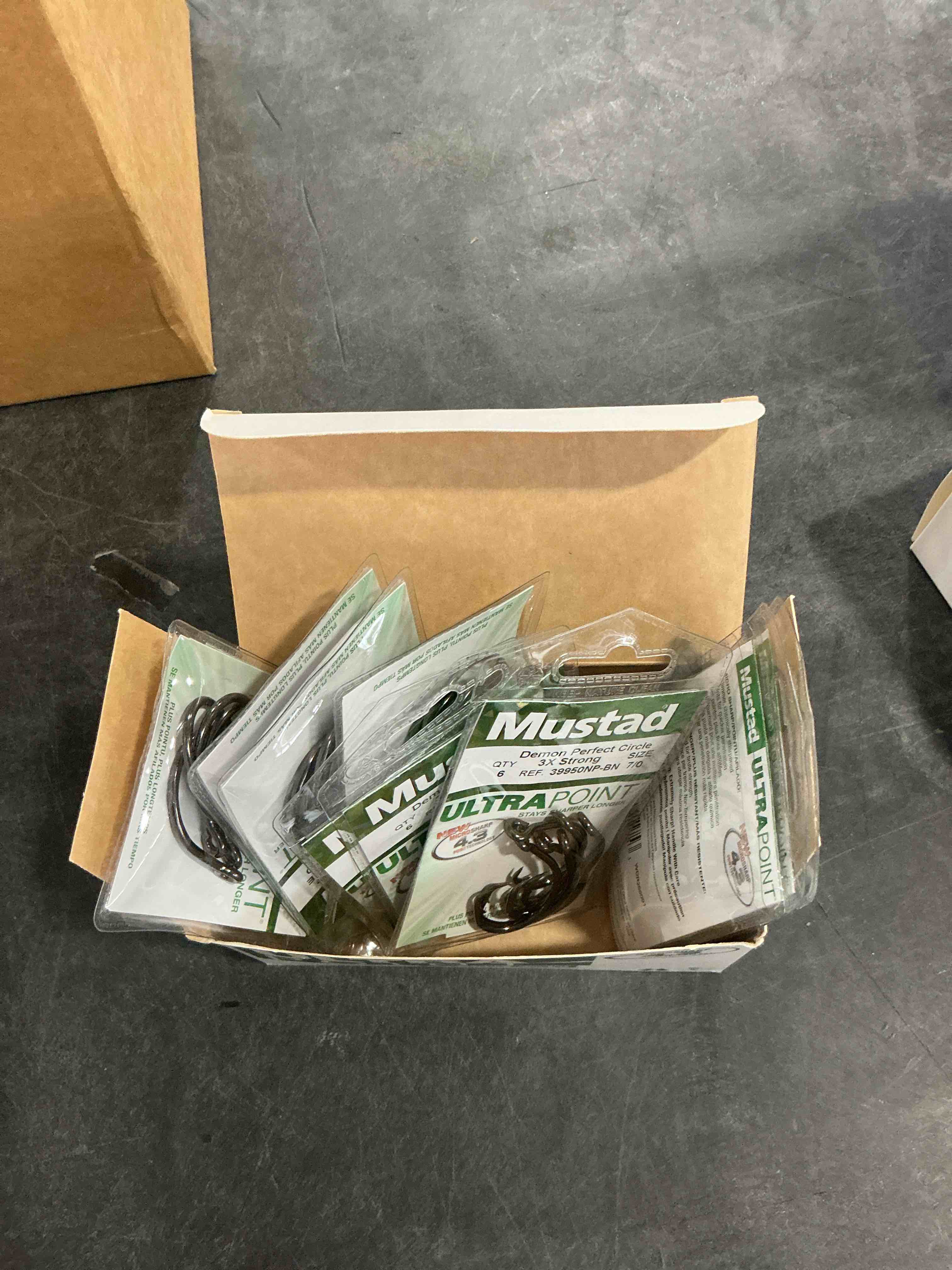 https://s3.amazonaws.com/lotting-images-prod/NonstopDeals/PNK3239115_1758816044958.jpeg