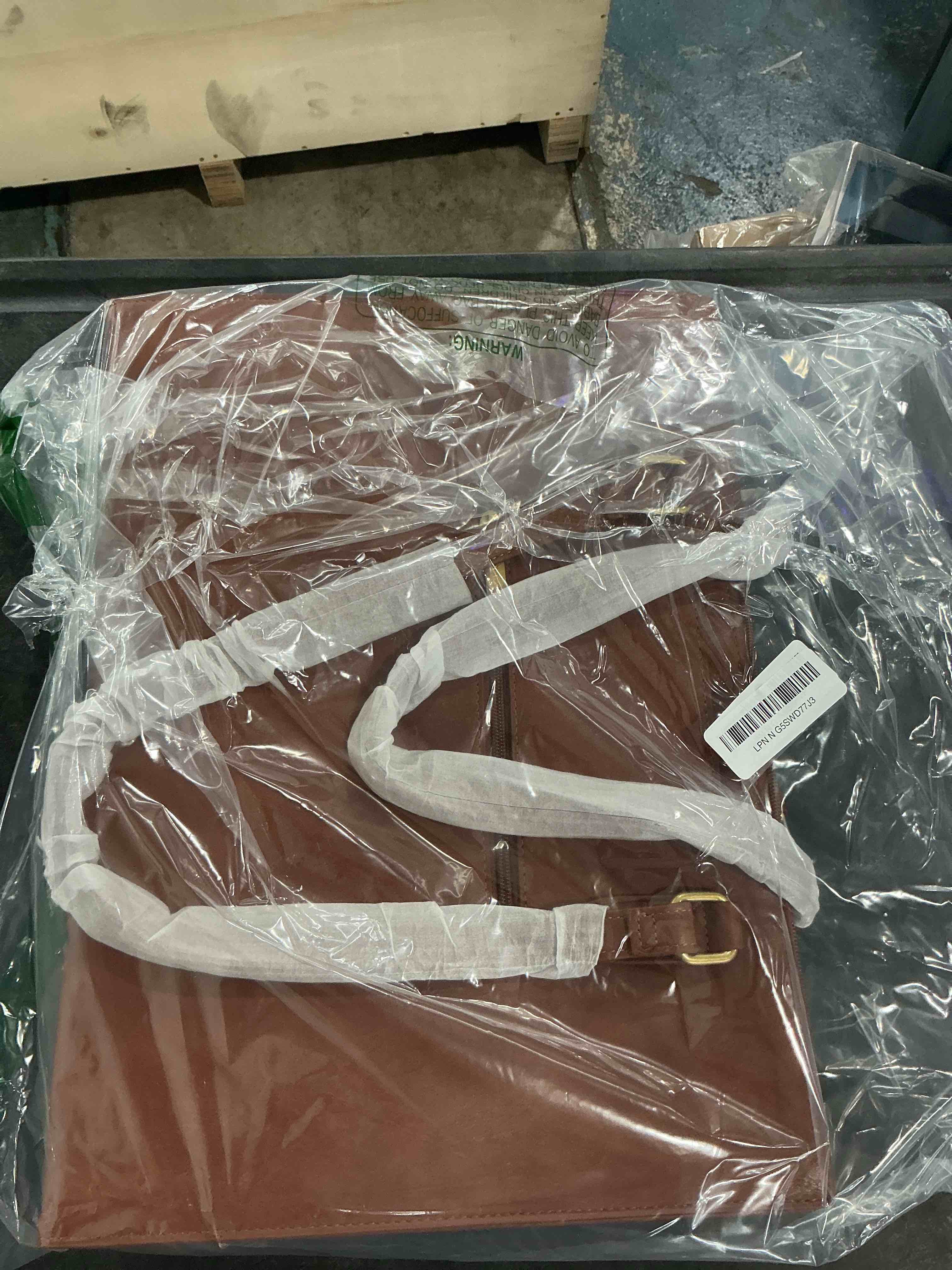 https://s3.amazonaws.com/lotting-images-prod/NonstopDeals/PNK3239148_1758822452281.jpeg