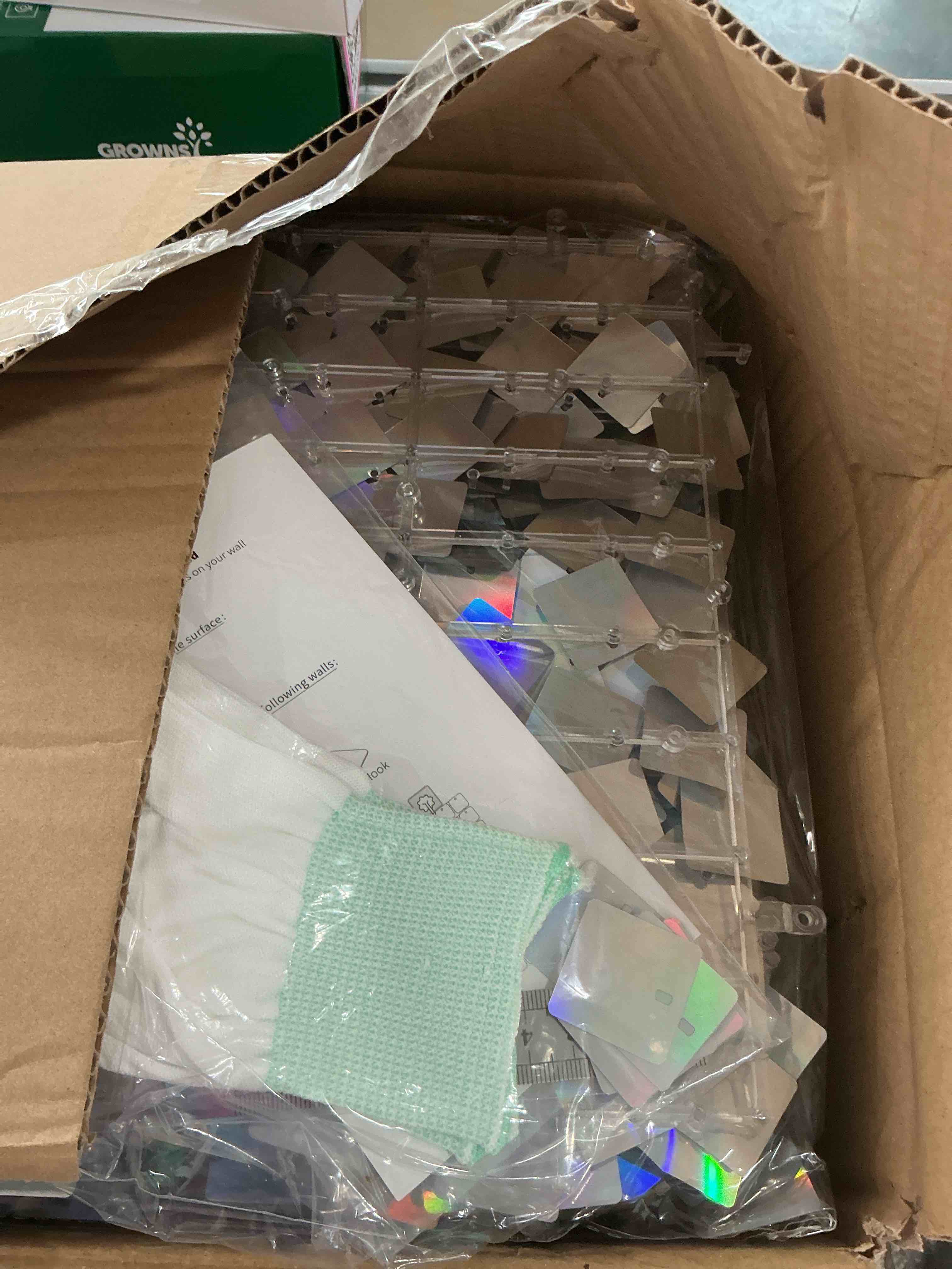 https://s3.amazonaws.com/lotting-images-prod/NonstopDeals/PNK3239307_1758910259365.jpeg