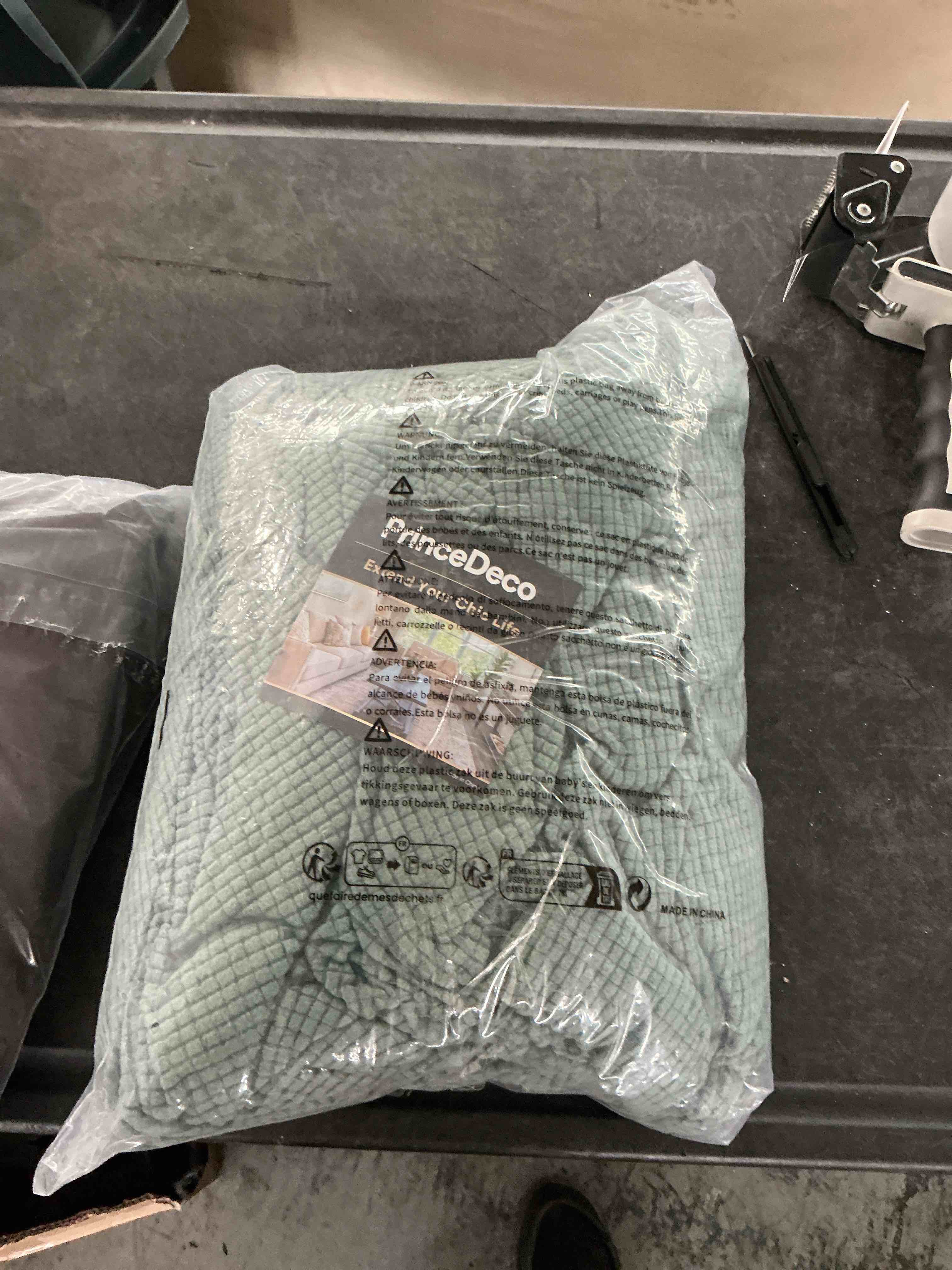 https://s3.amazonaws.com/lotting-images-prod/NonstopDeals/PNK3239400_1758990399838.jpeg