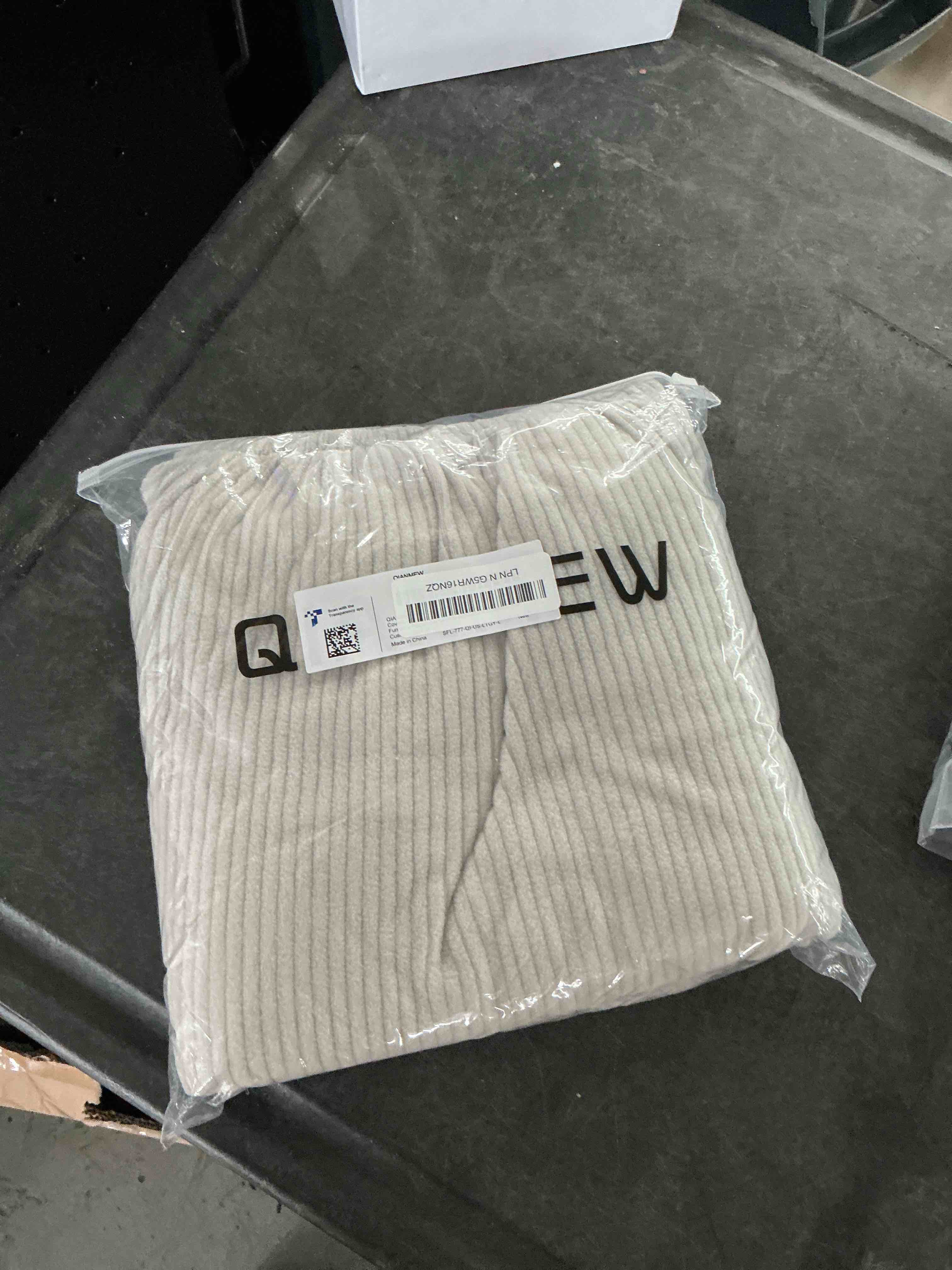 https://s3.amazonaws.com/lotting-images-prod/NonstopDeals/PNK3239404_1758990636630.jpeg