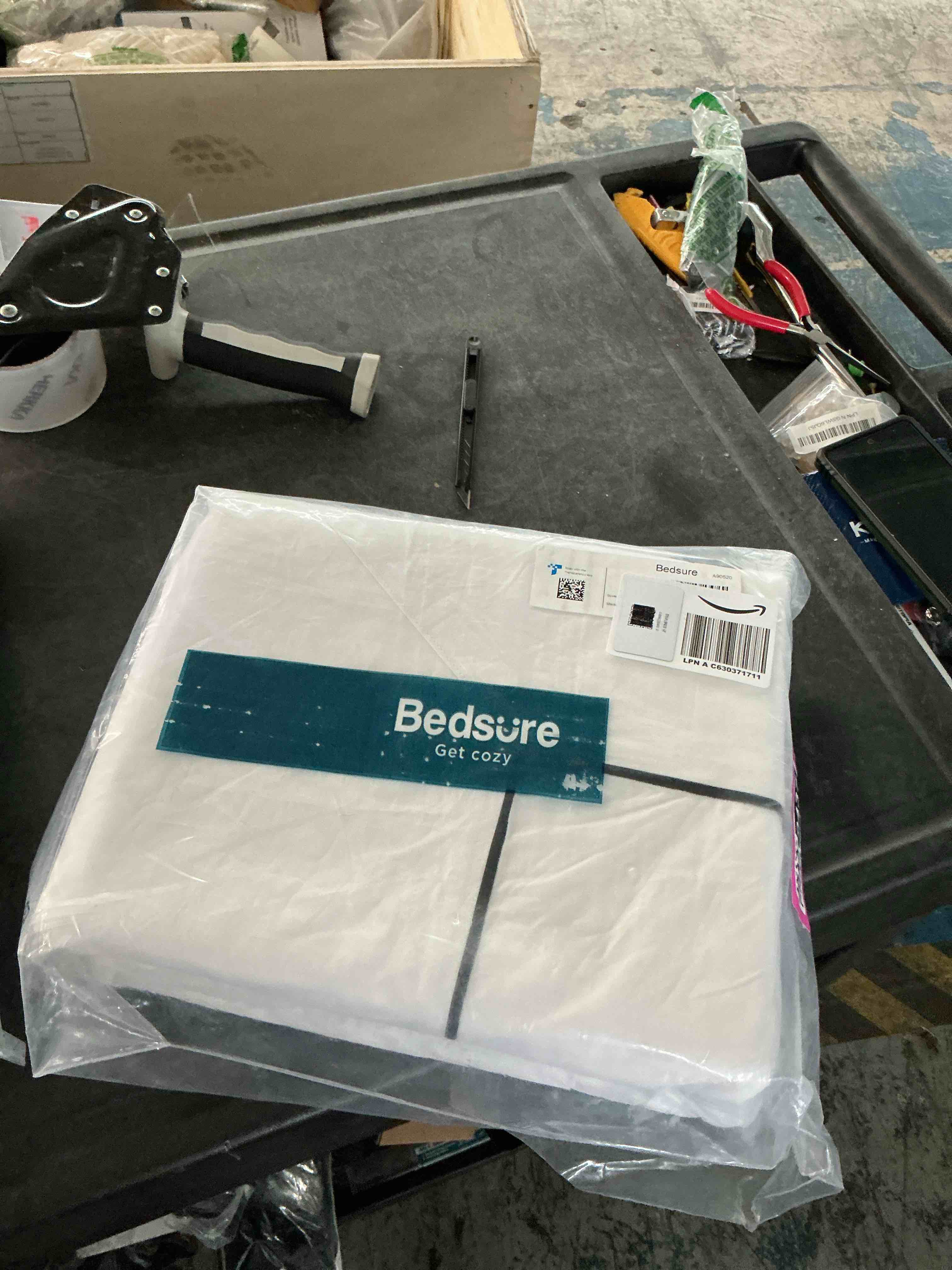 https://s3.amazonaws.com/lotting-images-prod/NonstopDeals/PNK3239437_1758994442315.jpeg