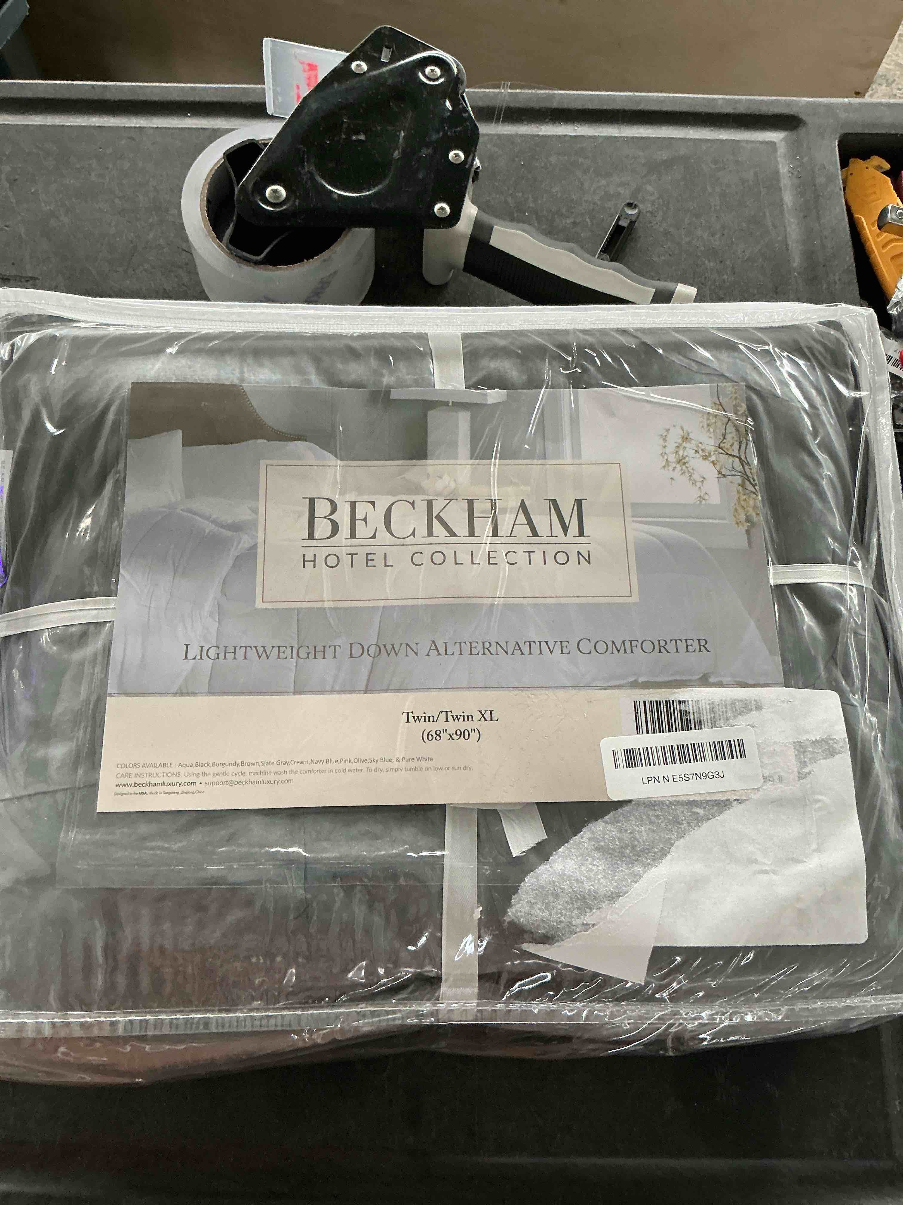 https://s3.amazonaws.com/lotting-images-prod/NonstopDeals/PNK3239447_1758996086598.jpeg