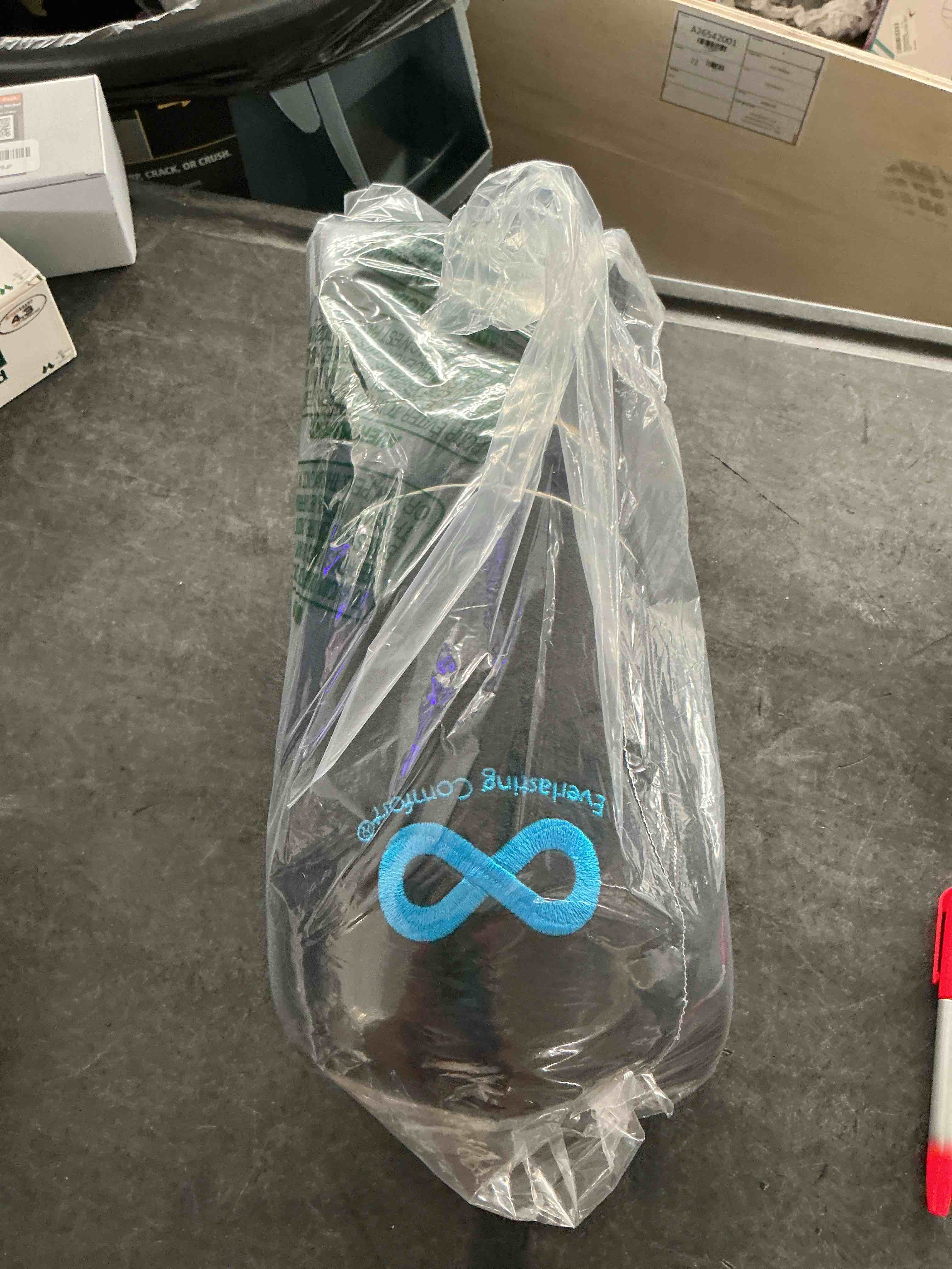 https://s3.amazonaws.com/lotting-images-prod/NonstopDeals/PNK3239452_1758996591029.jpeg