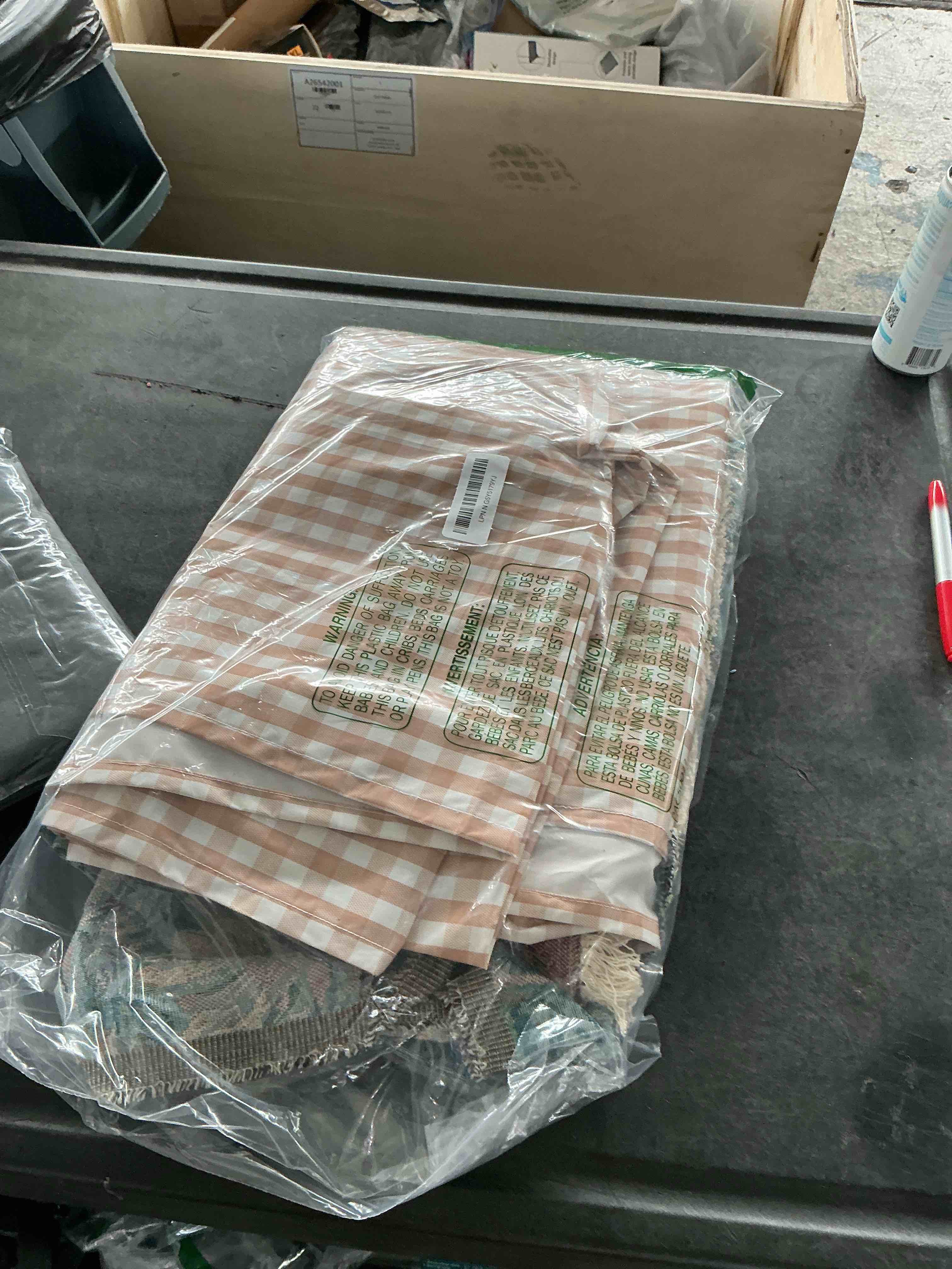 https://s3.amazonaws.com/lotting-images-prod/NonstopDeals/PNK3239501_1758999733599.jpeg