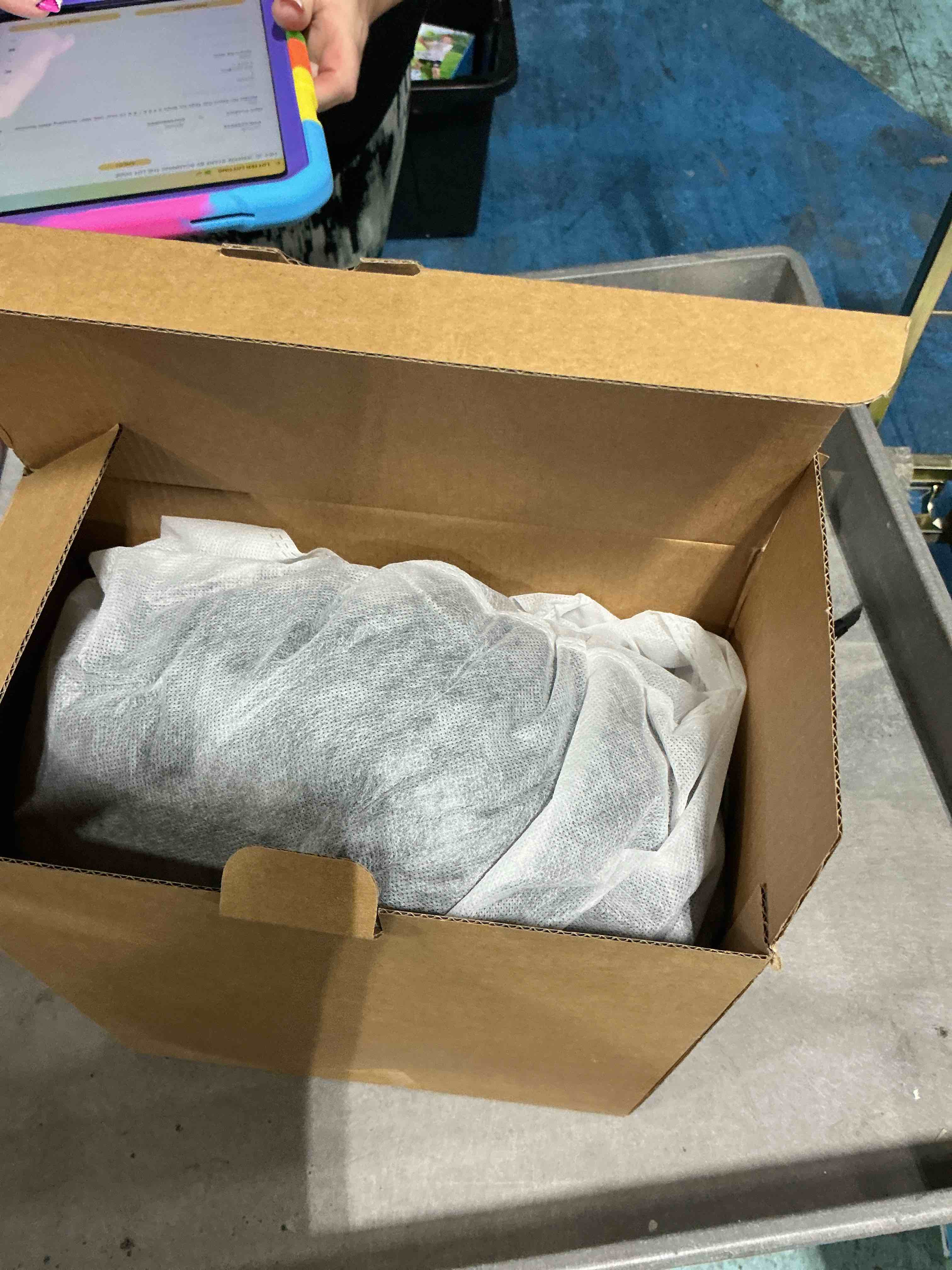 https://s3.amazonaws.com/lotting-images-prod/NonstopDeals/PNK3239559_1759016575257.jpeg