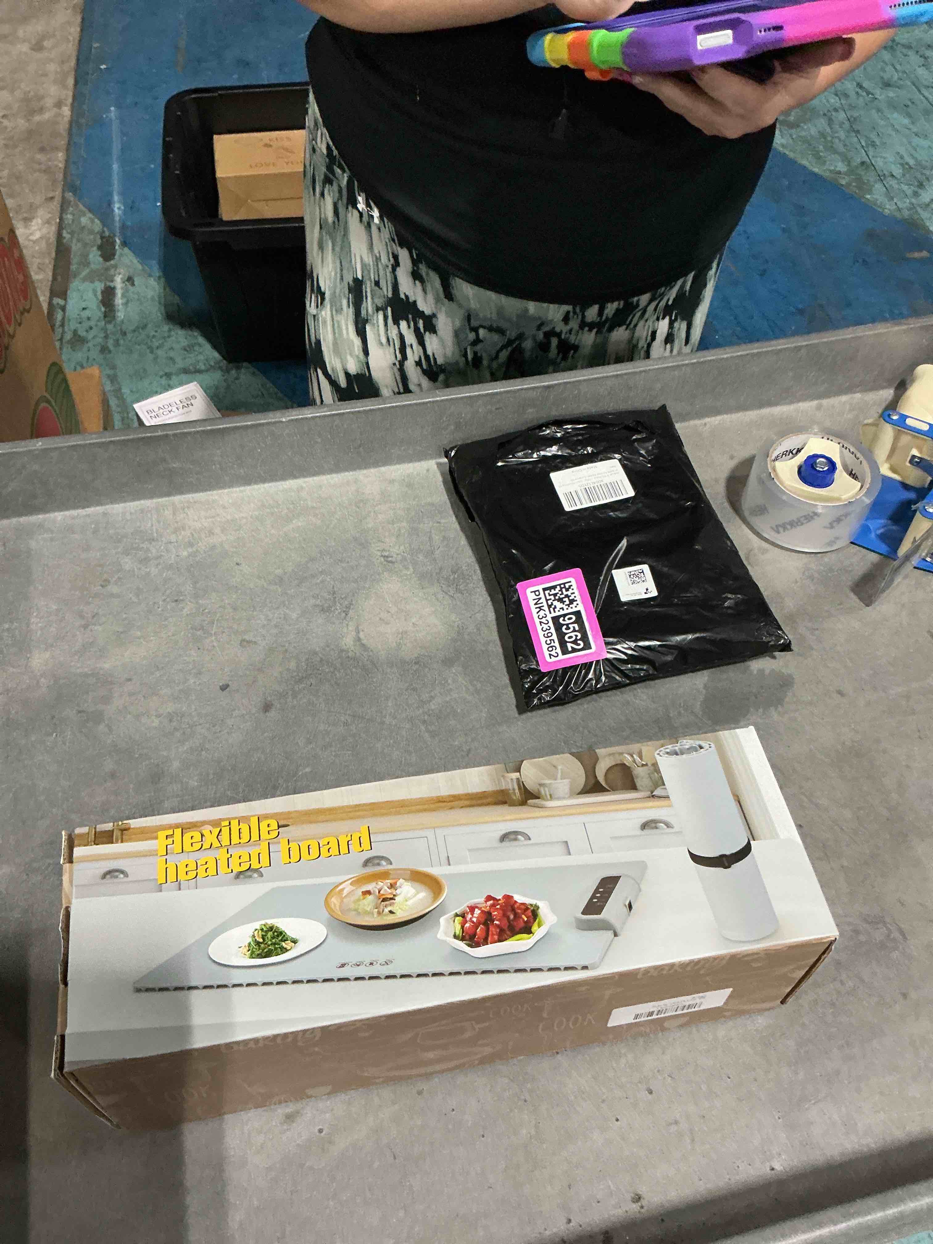 https://s3.amazonaws.com/lotting-images-prod/NonstopDeals/PNK3239563_1759016942464.jpeg