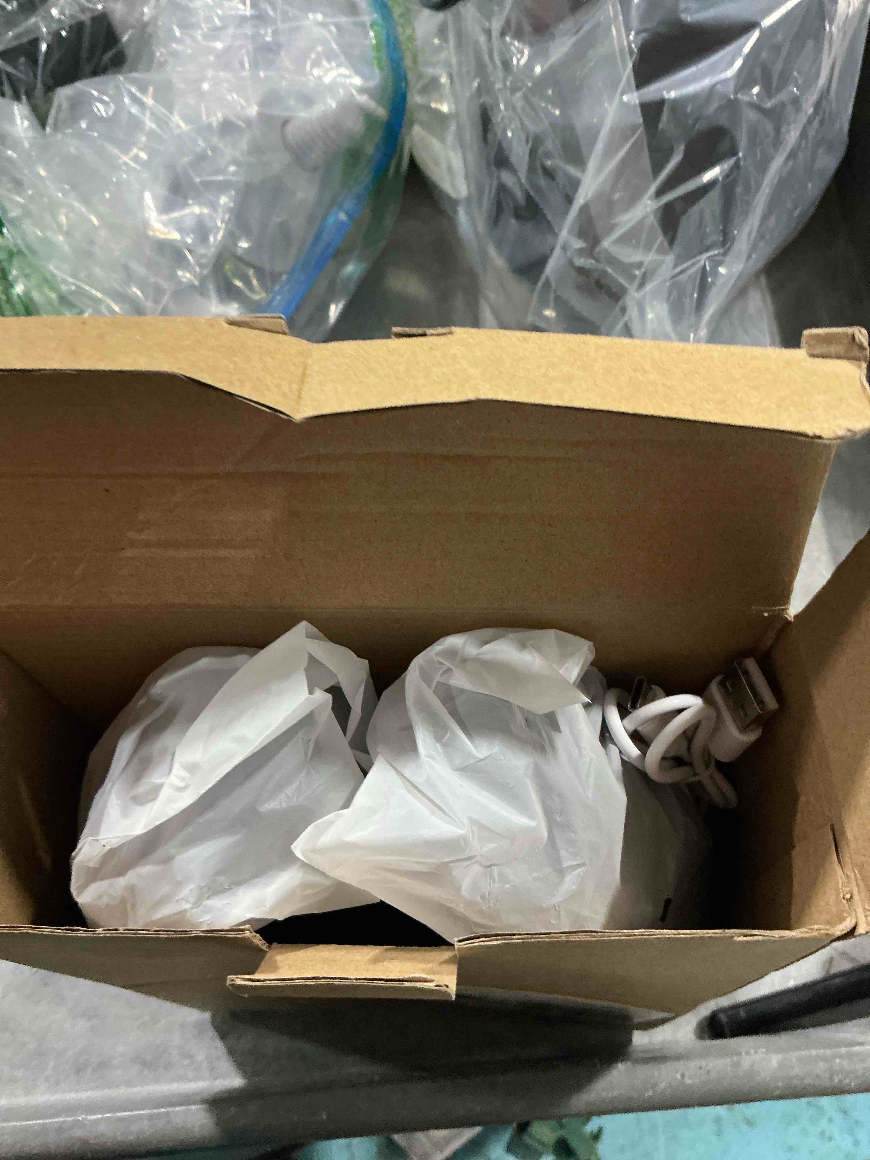 https://s3.amazonaws.com/lotting-images-prod/NonstopDeals/PNK3239584_1759021037877.jpeg