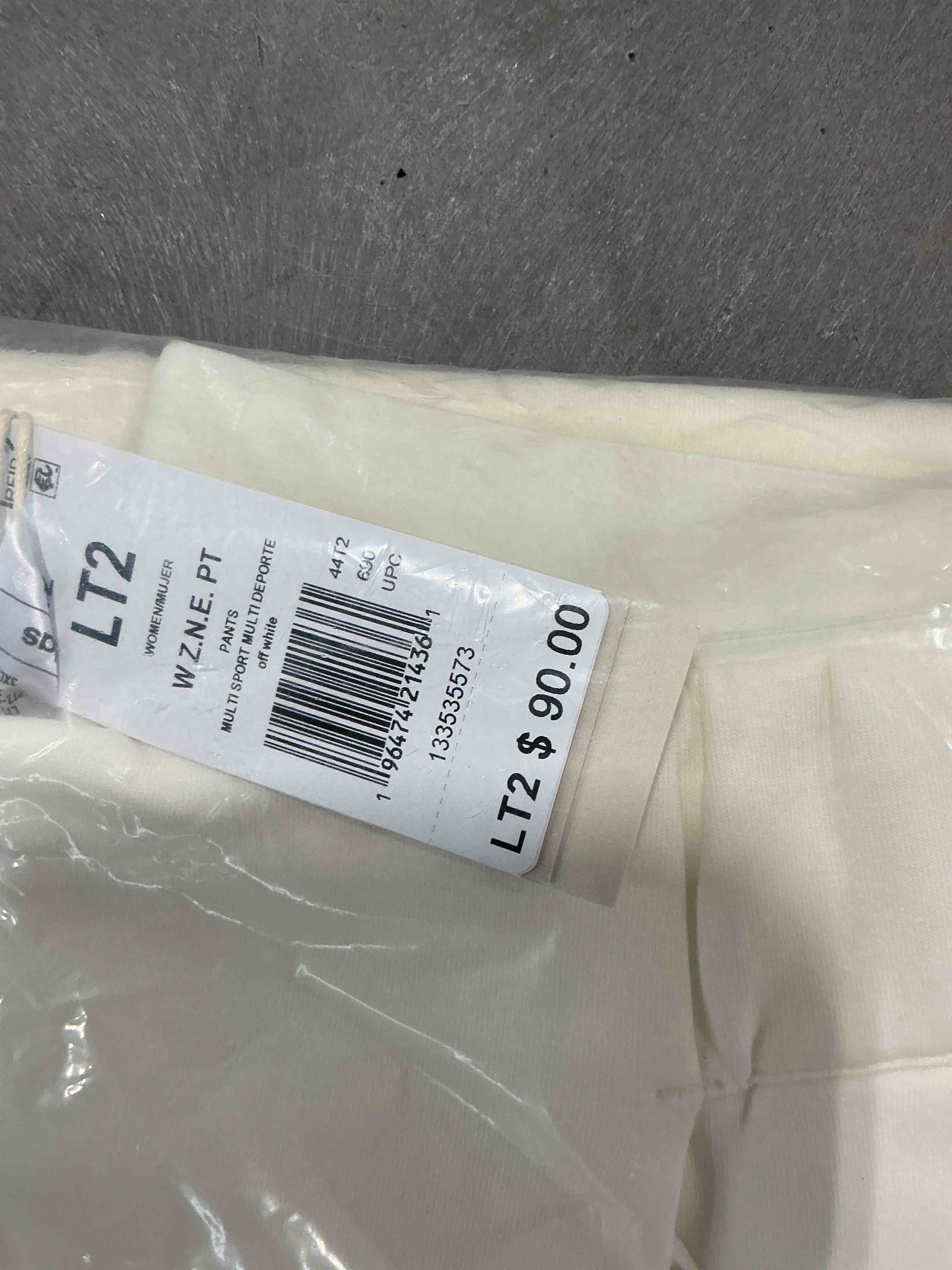 https://s3.amazonaws.com/lotting-images-prod/NonstopDeals/PNK3239620_1759075757256.jpeg