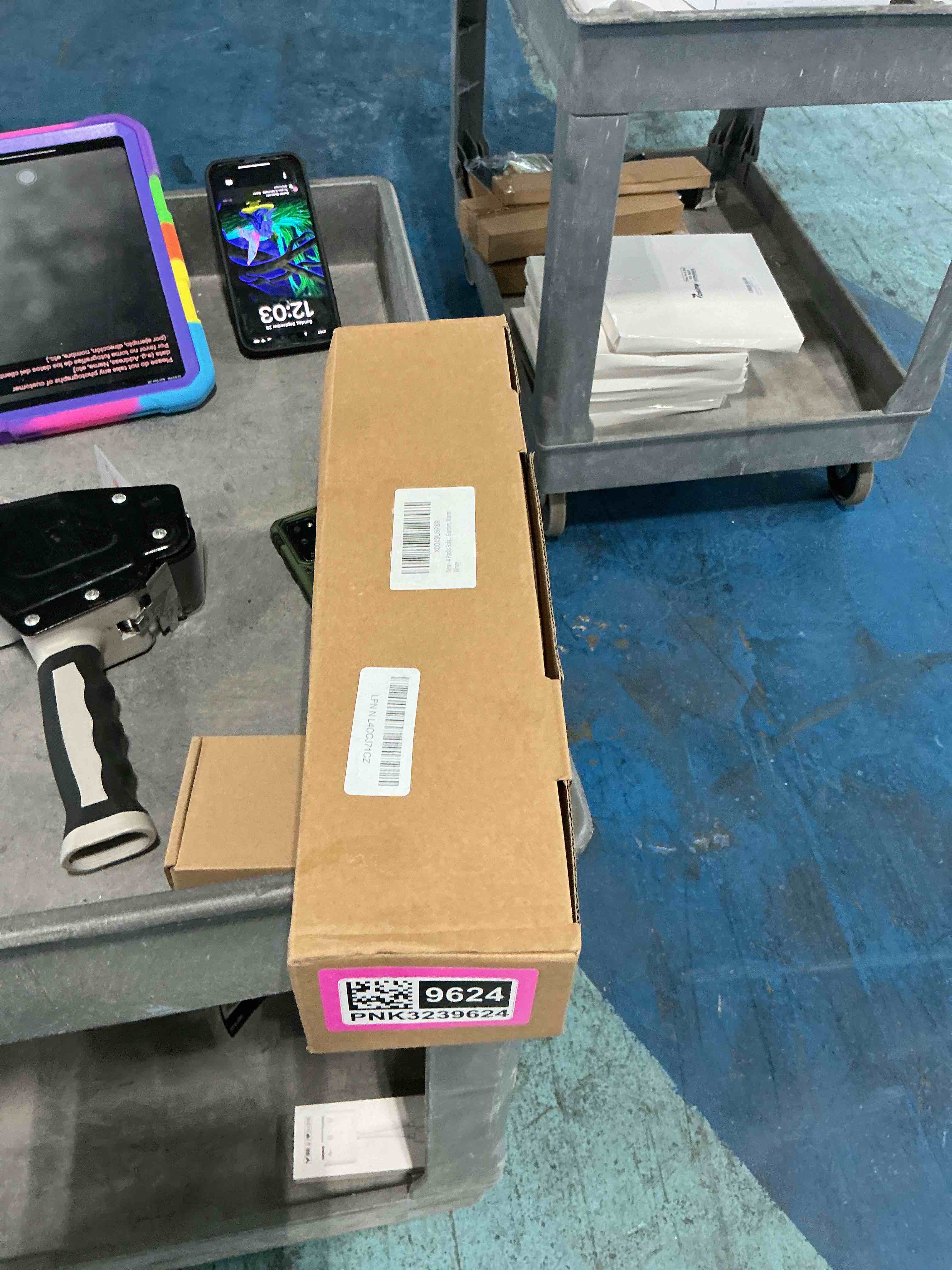 https://s3.amazonaws.com/lotting-images-prod/NonstopDeals/PNK3239624_1759079006120.jpeg