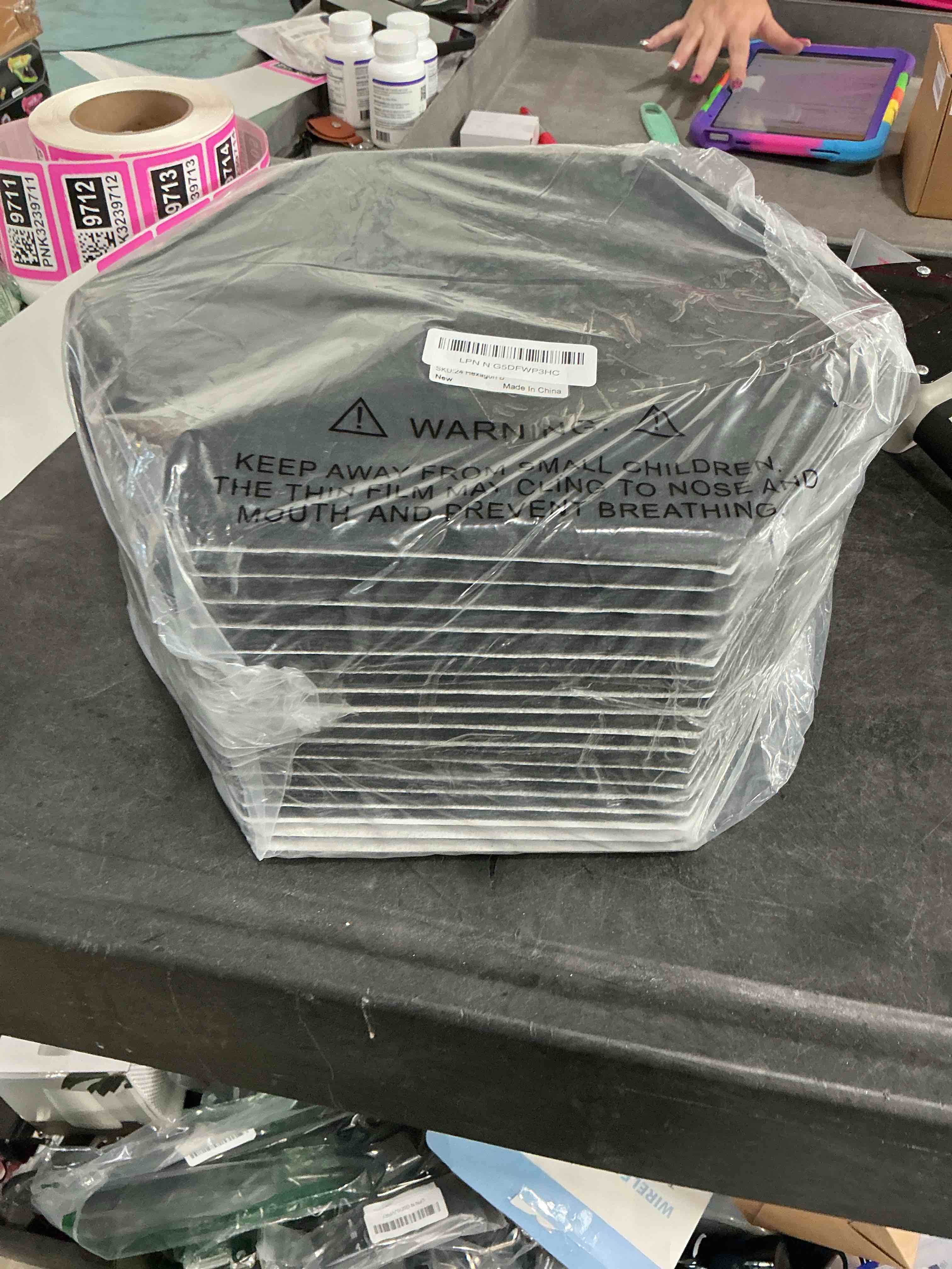 https://s3.amazonaws.com/lotting-images-prod/NonstopDeals/PNK3239701_1759093082117.jpeg