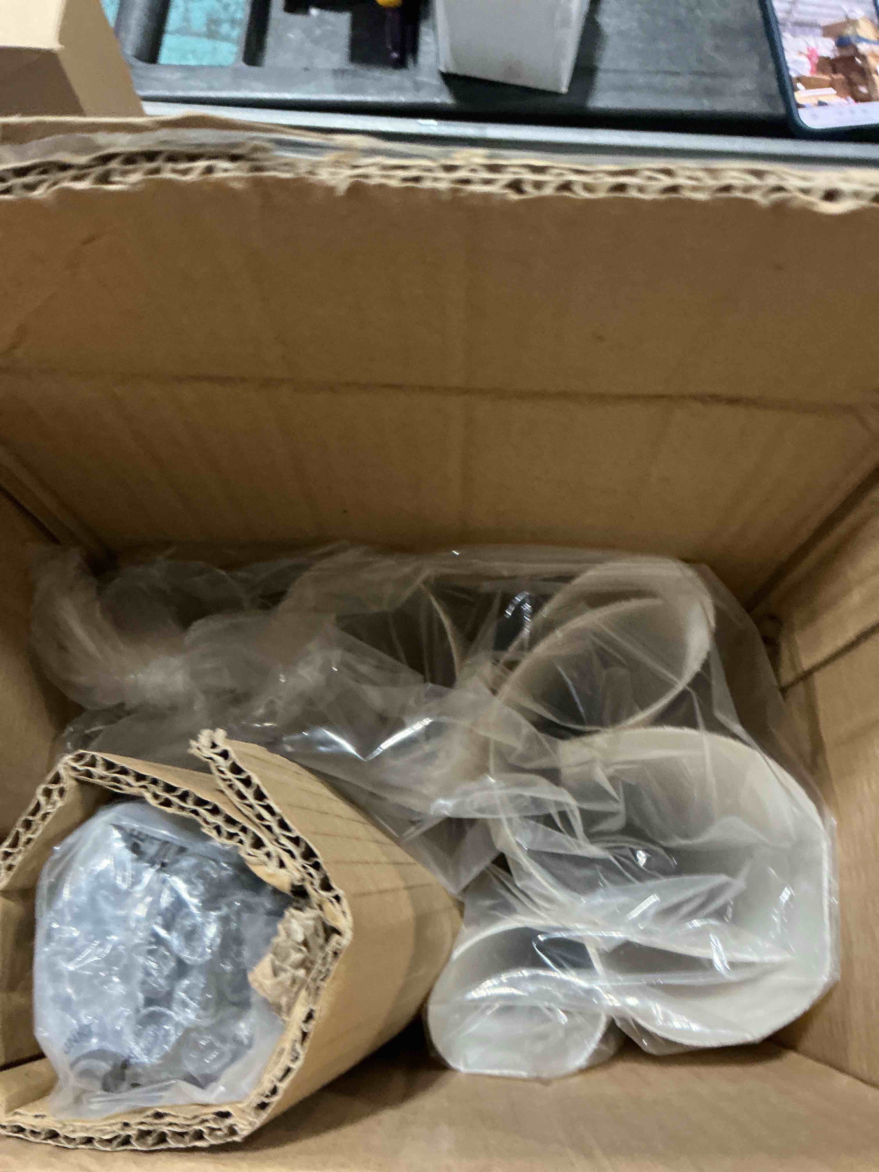 https://s3.amazonaws.com/lotting-images-prod/NonstopDeals/PNK3239756_1759103267472.jpeg