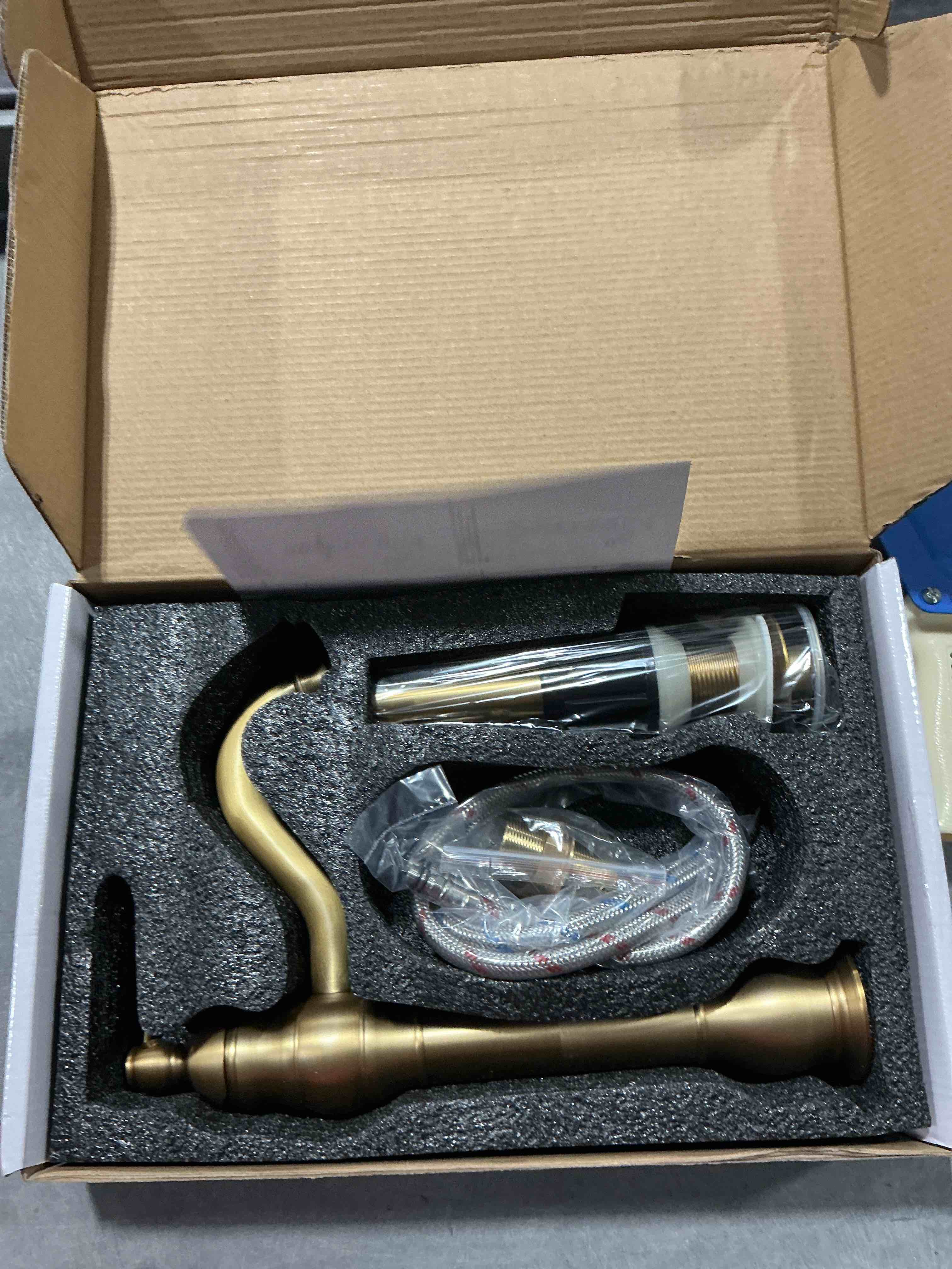 https://s3.amazonaws.com/lotting-images-prod/NonstopDeals/PNK3239769_1759102255821.jpeg