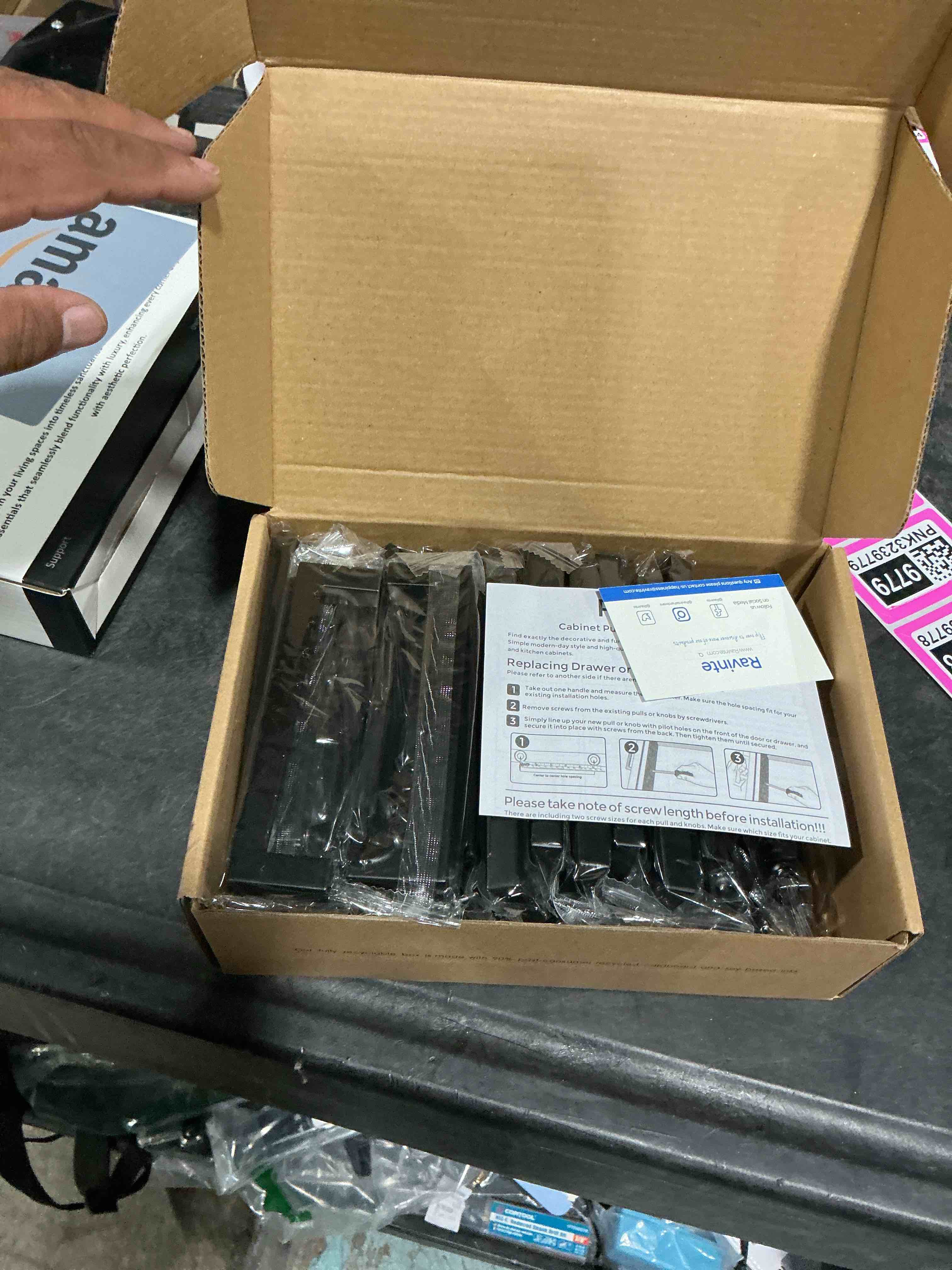 https://s3.amazonaws.com/lotting-images-prod/NonstopDeals/PNK3239778_1759102655905.jpeg