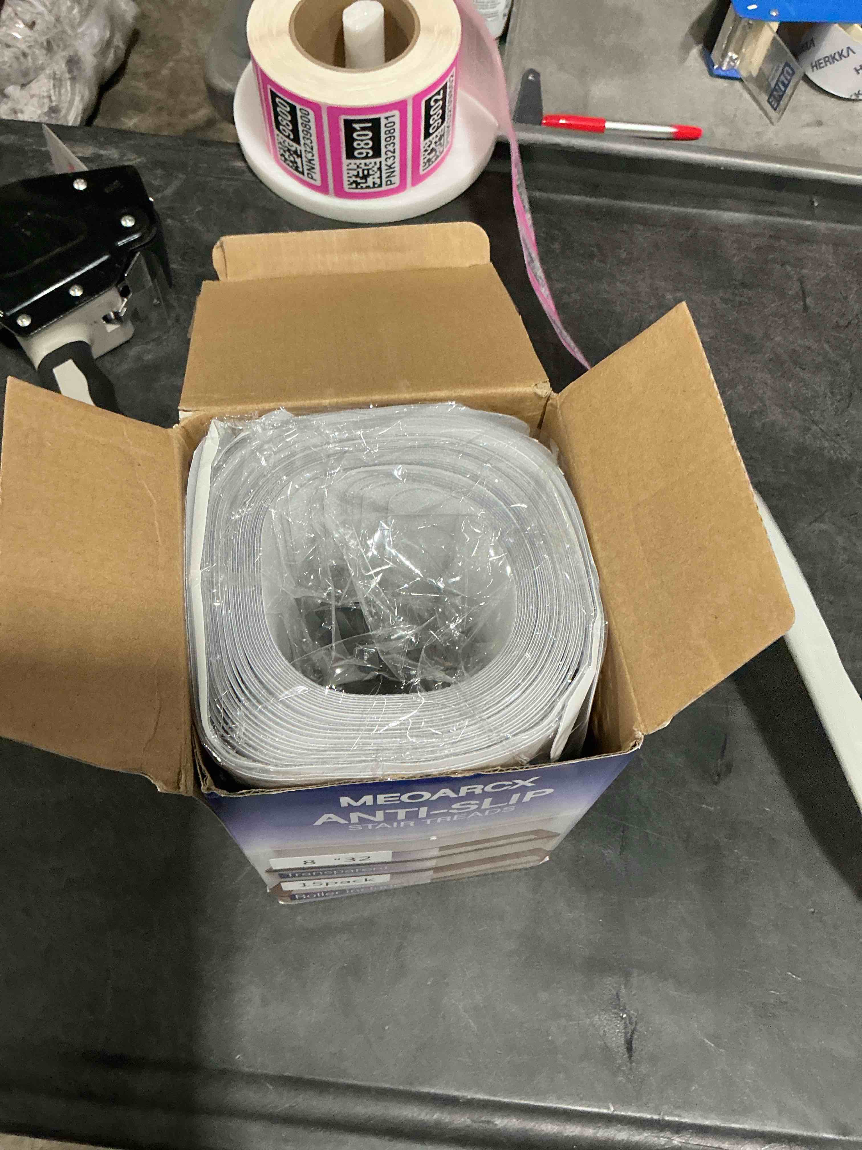 https://s3.amazonaws.com/lotting-images-prod/NonstopDeals/PNK3239790_1759104091238.jpeg
