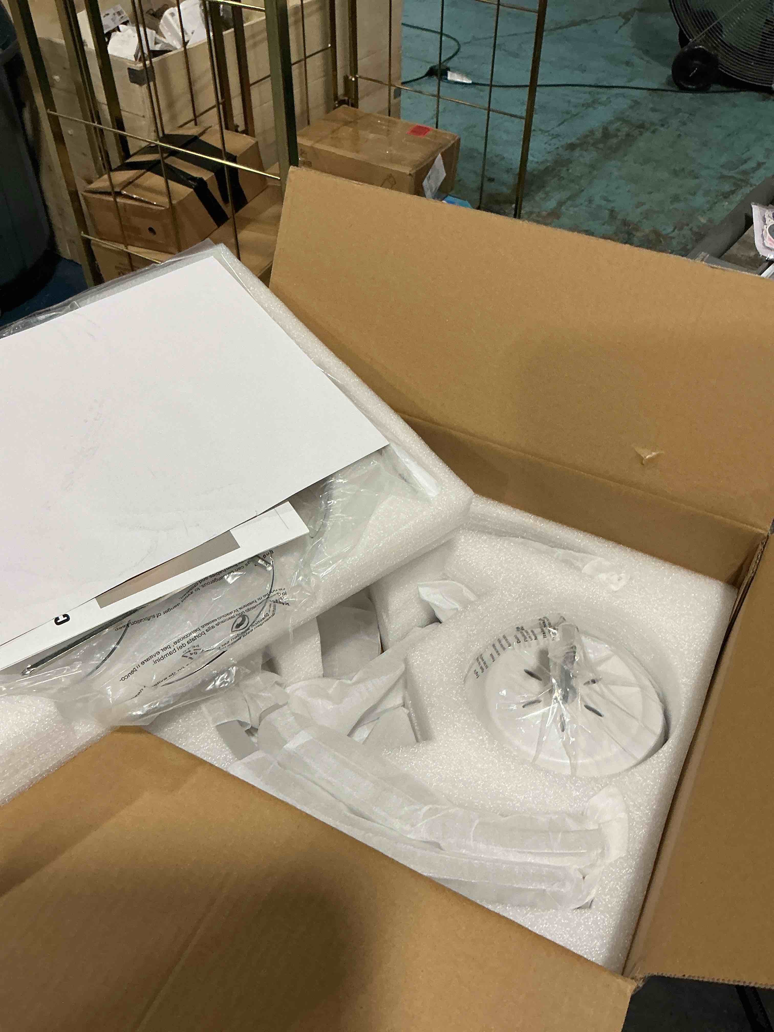 https://s3.amazonaws.com/lotting-images-prod/NonstopDeals/PNK3239817_1759106626423.jpeg