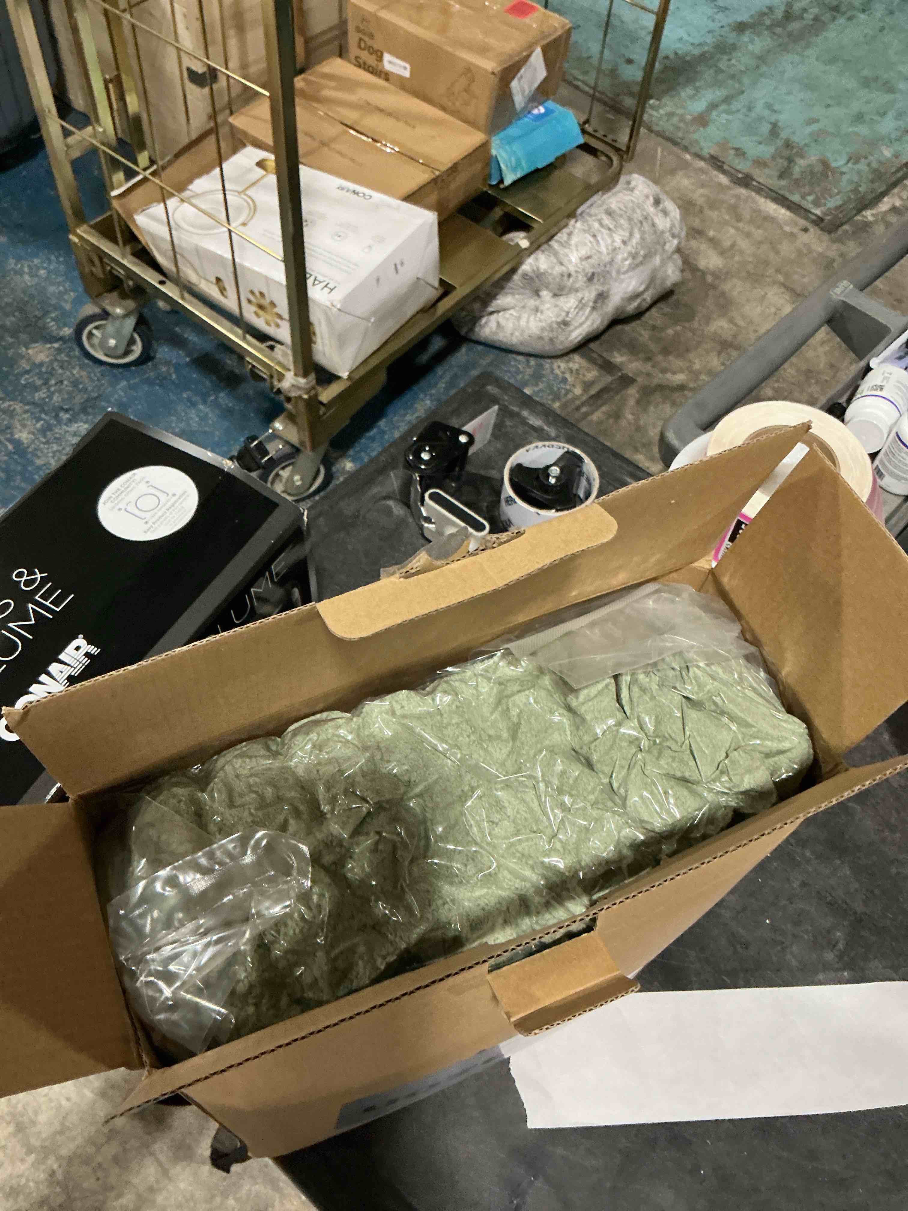 https://s3.amazonaws.com/lotting-images-prod/NonstopDeals/PNK3239824_1759106929299.jpeg